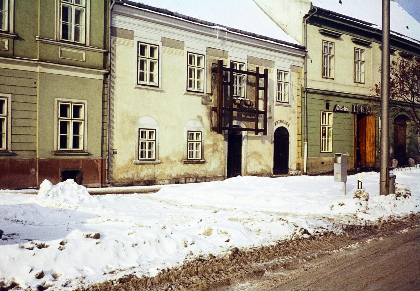 Hungary, Mosonmagyaróvár, Fő utca, középen a 23-as számú ház., 1979, Csaba László örökösei, Fortepan #288509