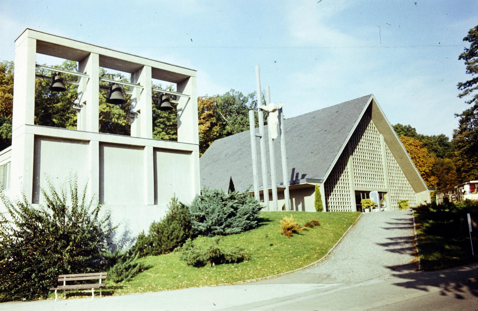 Ausztria, Tarcsafürdő, Kirchenstraße 15., Keresztelő Szent János-templom (Pfarrkirche zum Hl. Johannes dem Täufer)., 1981, Csaba László örökösei, templom, Fortepan #288555