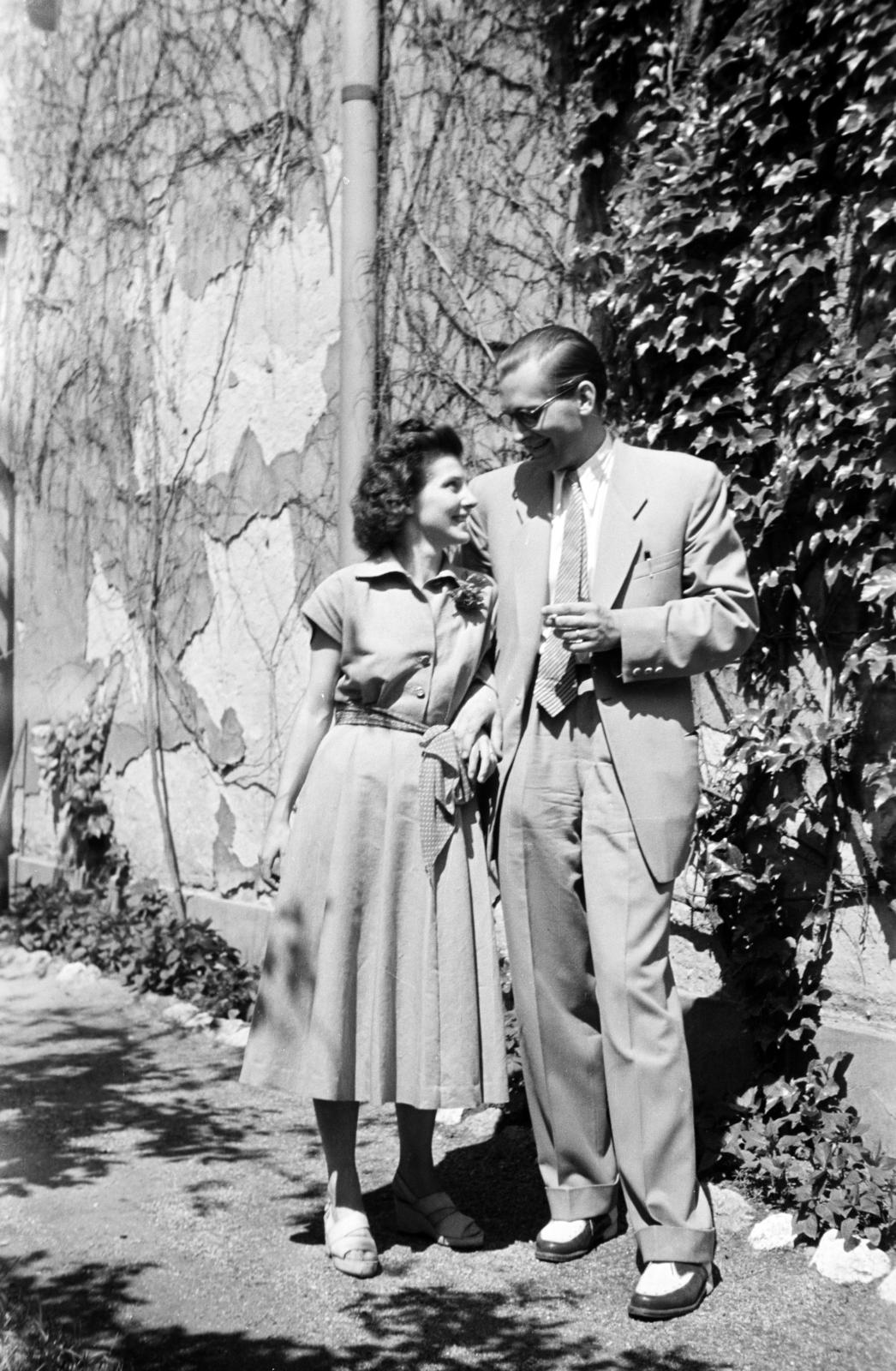 Juhász Sára építész későbbi férjével, Csaba László építésszel., 1949, Csaba László örökösei, man and woman, Fortepan #288615