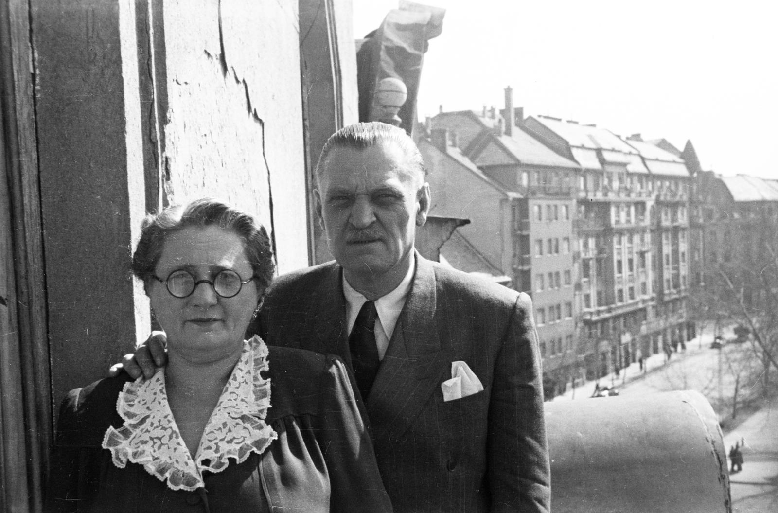 1950, Csaba László örökösei, lace collar, couple, man and woman, Fortepan #288636