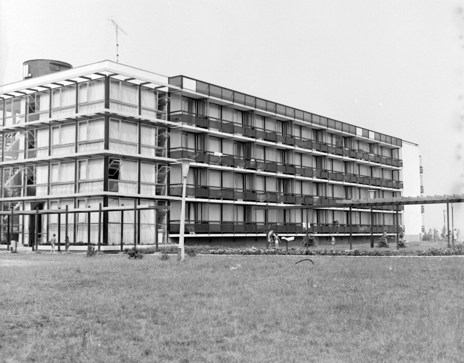 Hungary,Lake Balaton, Balatonszéplak,Siófok, Ezüstpart, Liszt Ferenc sétány, SZOT Ezüstpart üdülő, II. épület., 1972, Építésügyi Dokumentációs és Információs Központ, VÁTI, aerial, Fortepan #28867