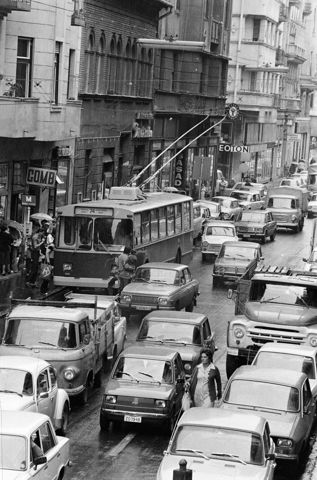 Hungary, Budapest VII., Dohány utca, rálátás a Kertész utca - Akácfa utca közötti forgalomra., 1980, Prohászka Imre, Budapest, Fortepan #288702