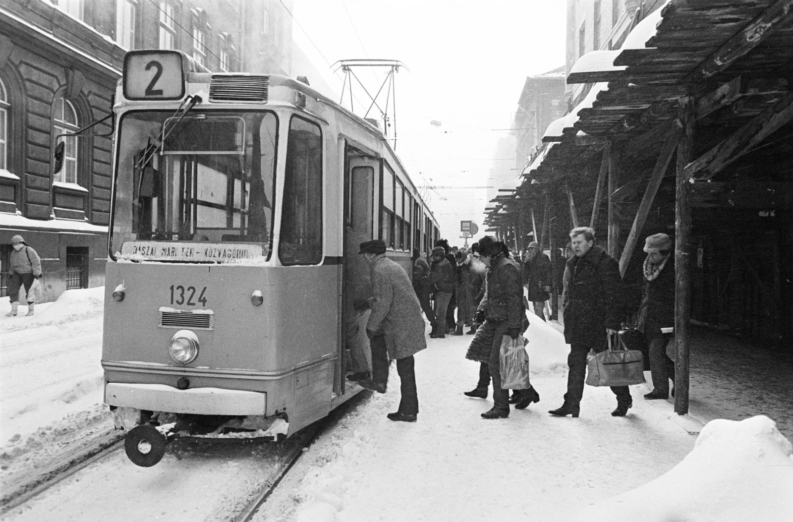 Hungary, Budapest VIII., Festetics György utca, villamos-végállomás., 1987, Prohászka Imre, Budapest, Fortepan #288762