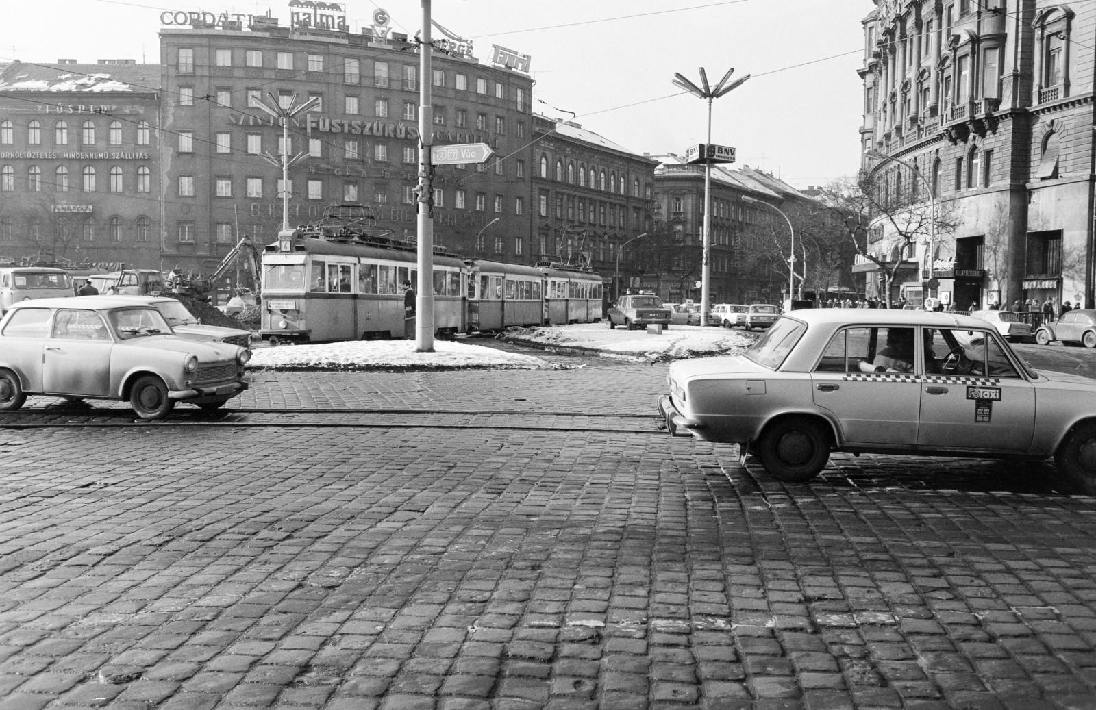 Hungary, Budapest V.,Budapest VI.,Budapest XIII., Nyugati (Marx) tér, szemben a Szent István körút, jobbra a Váci út., 1978, Prohászka Imre, Budapest, Fortepan #288775