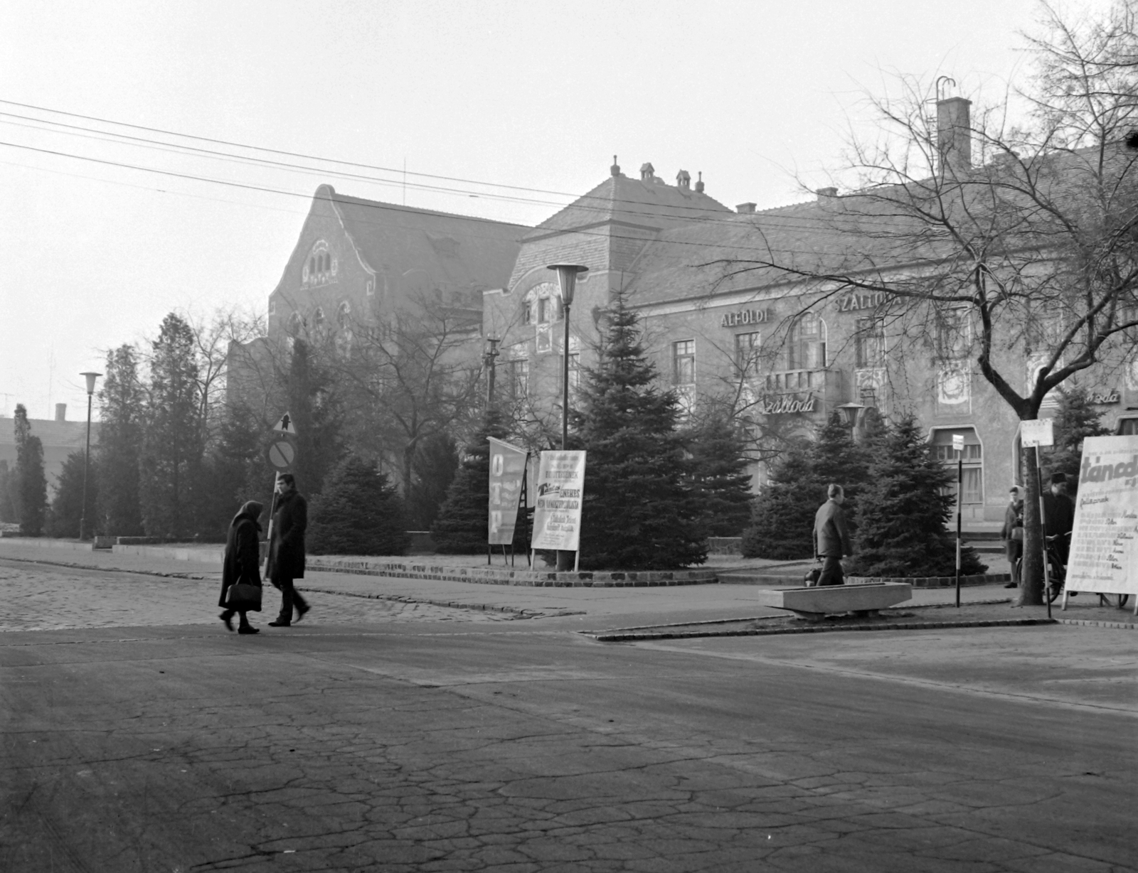Hungary, Kiskunhalas, Bethlen Gábor tér a Hősök tere felől nézve., 1970, Építésügyi Dokumentációs és Információs Központ, VÁTI, Fortepan #28879