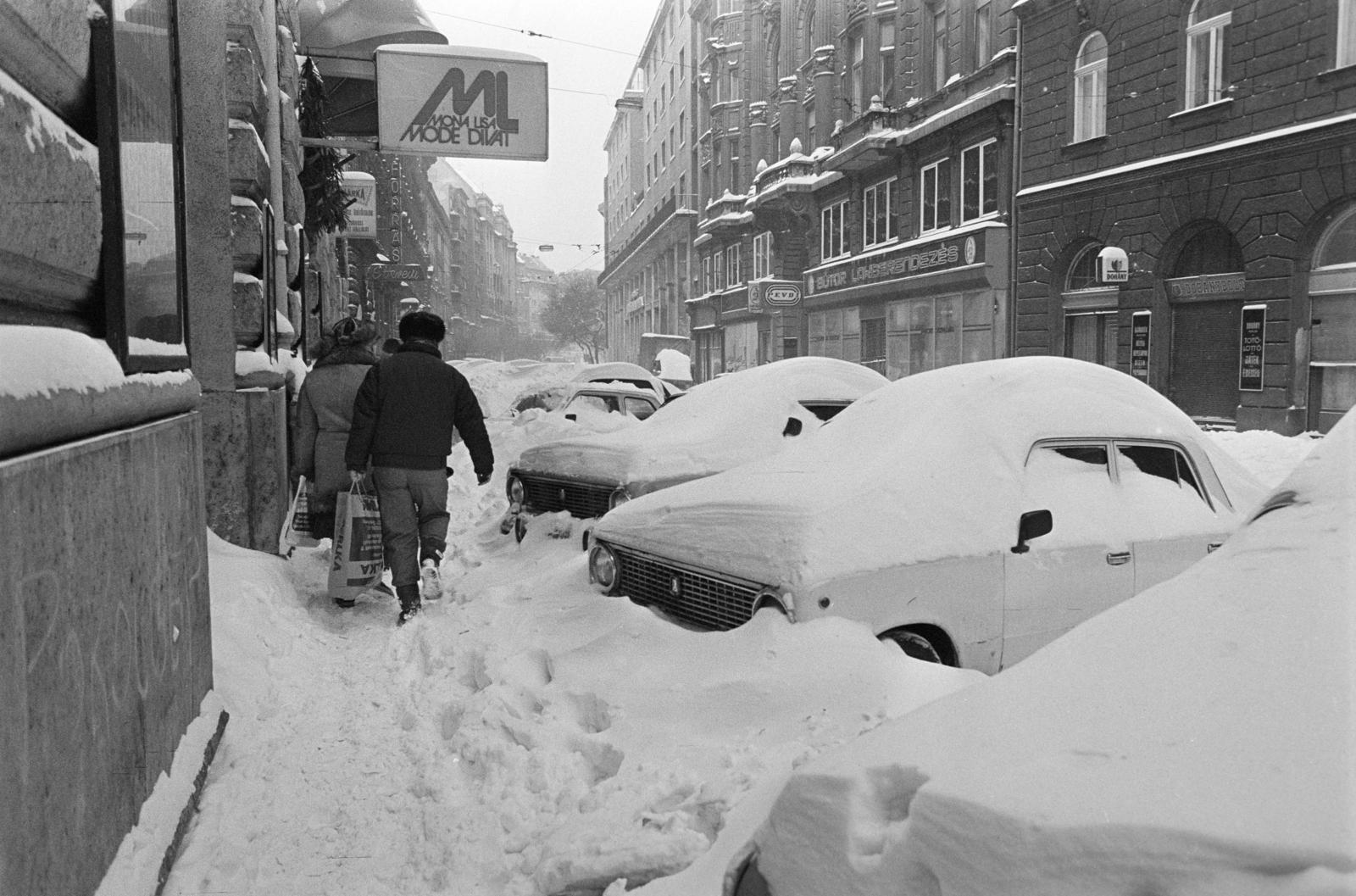 Hungary, Budapest VII., Dohány utca a Síp utca felől a Károly körút felé., 1987, Prohászka Imre, Budapest, Fortepan #288810