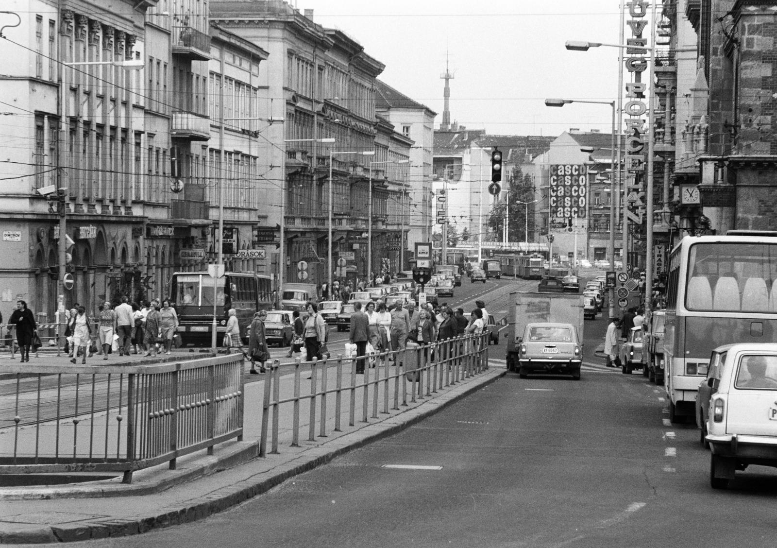 1983, Prohászka Imre, traffic, tram stop, Fortepan #288878