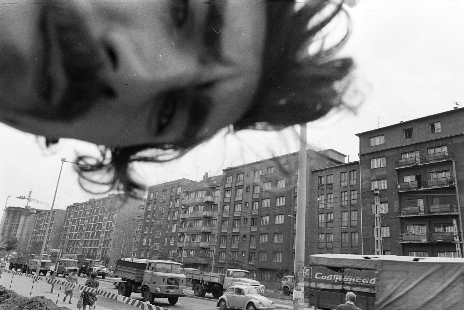 Hungary, Budapest XI., Október huszonharmadika (Schönherz Zoltán) utca, a Skála Budapest Szövetkezeti Nagyáruház felől., 1981, Prohászka Imre, Best of, Budapest, Fortepan #288882