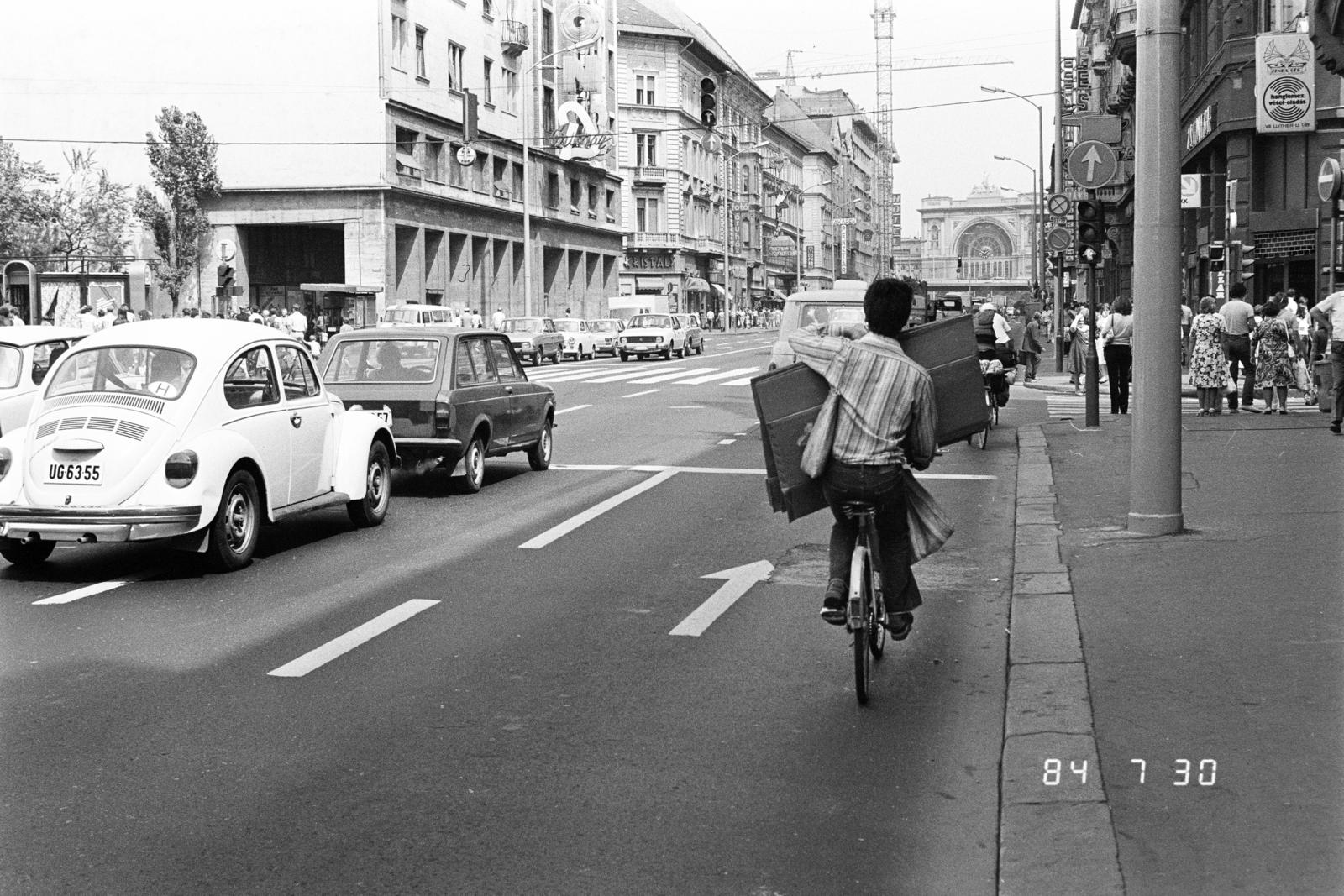 1984, Prohászka Imre, bicycle, number plate, traffic, Volkswagen Beetle, Volkswagen-brand, Fortepan #288948