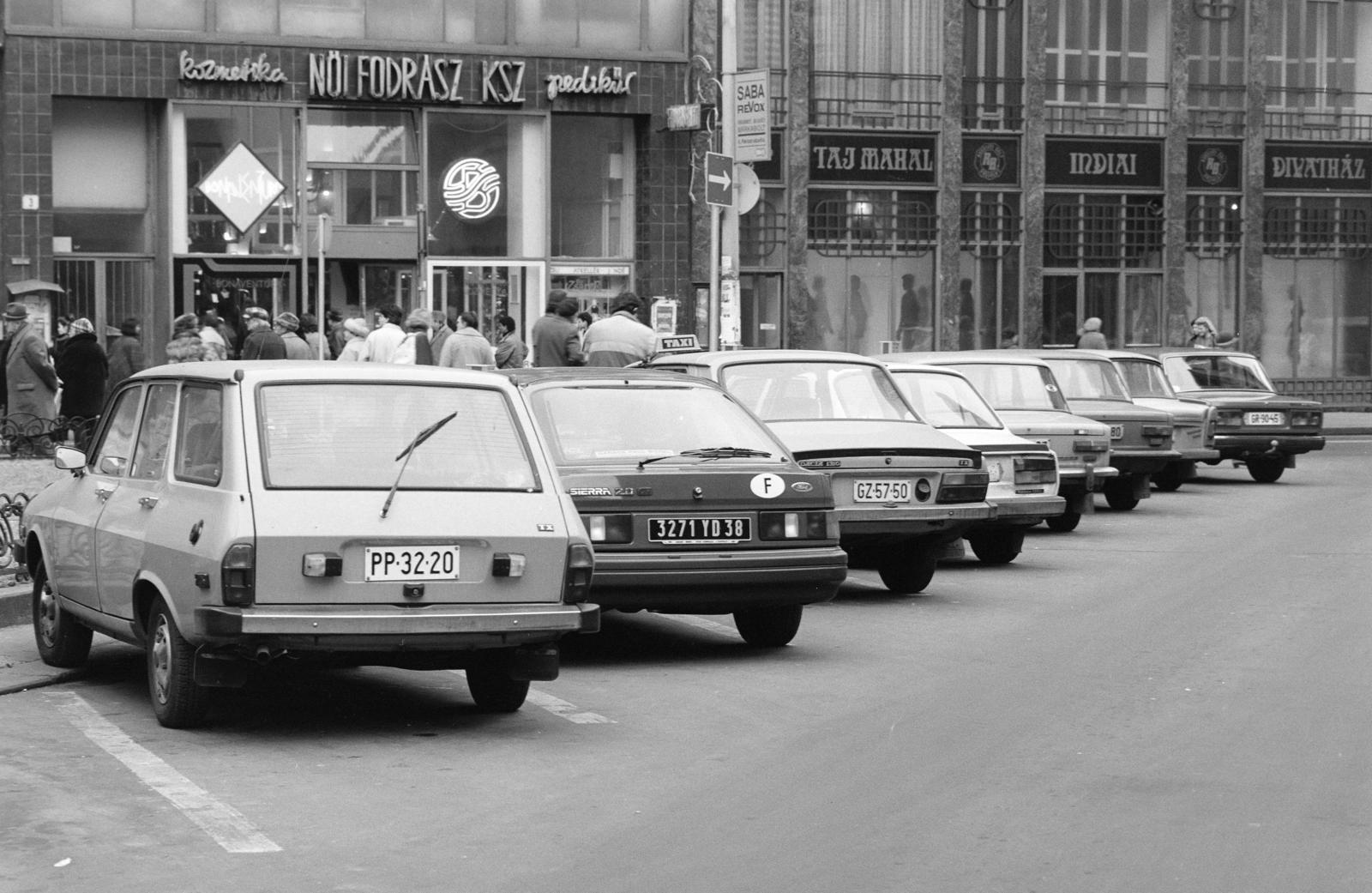 1988, Prohászka Imre, rendszám, automobil, parkoló, Ford Sierra, Dacia-márka, Skoda-márka, fodrászat, Fortepan #289026