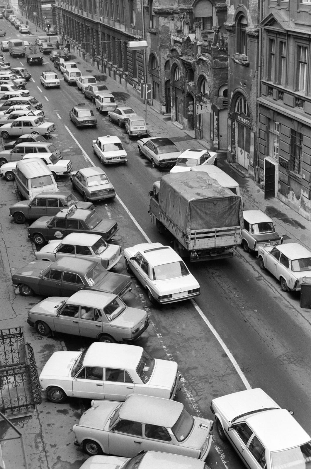 Hungary, Budapest VI., Szinyei Merse utca a Podmaniczky (Rudas László) utca - Szondi utca közötti szakaszon., 1990, Prohászka Imre, Budapest, Fortepan #289030