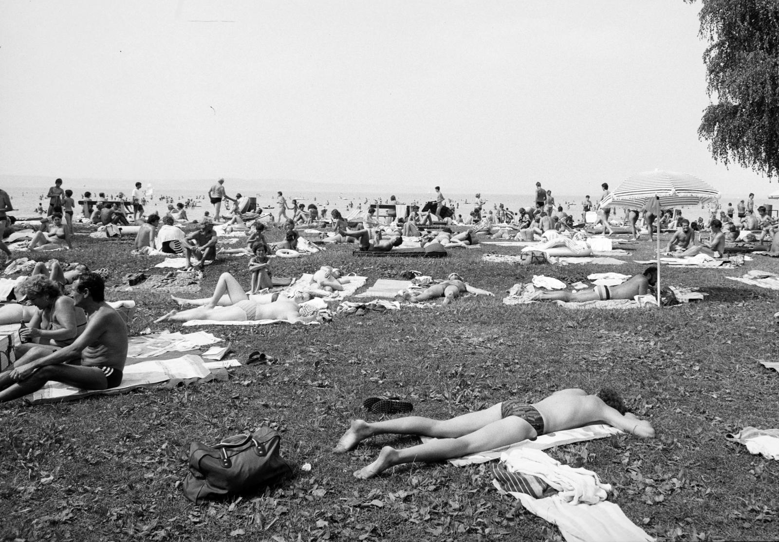 Magyarország,Balaton, strand., 1982, Prohászka Imre, Fortepan #289198