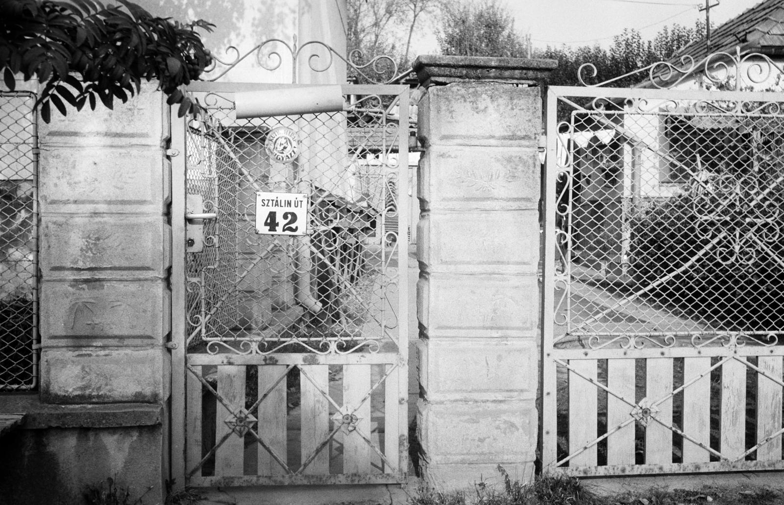 1984, Prohászka Imre, gate, house number sign, fence, Fortepan #289208