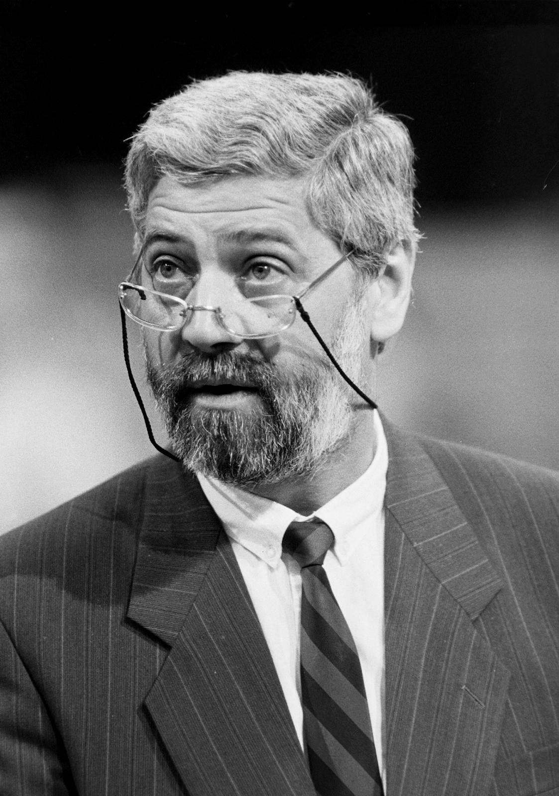 Hungary, Horváth Balázs ügyvéd, politikus, az Antall-kormány első belügyminisztere., 1990, Prohászka Imre, suit, glasses, beard, Fortepan #289272