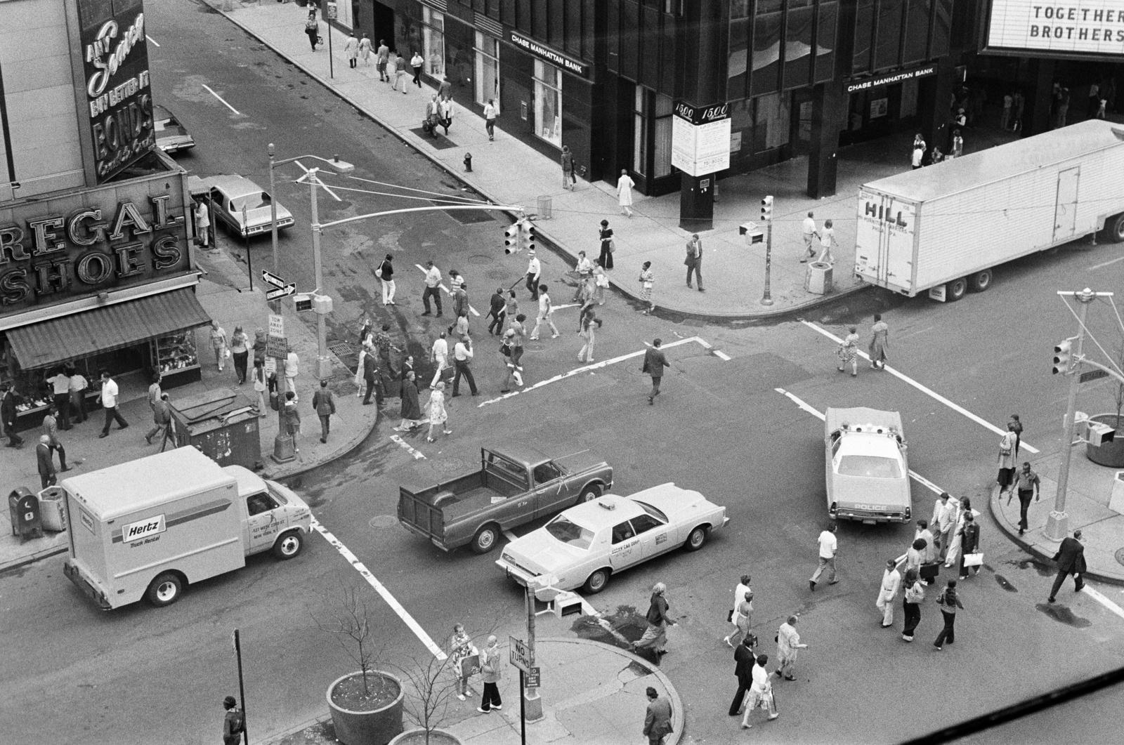 USA, New York, a 7th Avenue a W 44th Street kereszteződésénél., 1974, Bencseky Mátyás, Fortepan #289413