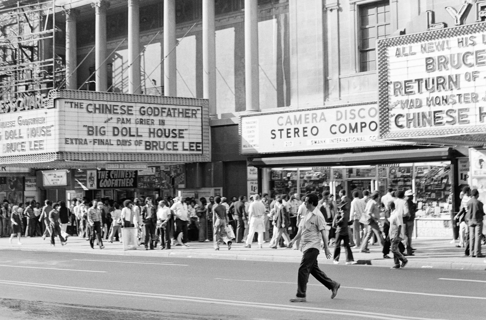 USA, New York, West 42nd Street 215–217., szemben Times Square Theater., 1974, Bencseky Mátyás, movie theater, Fortepan #289416