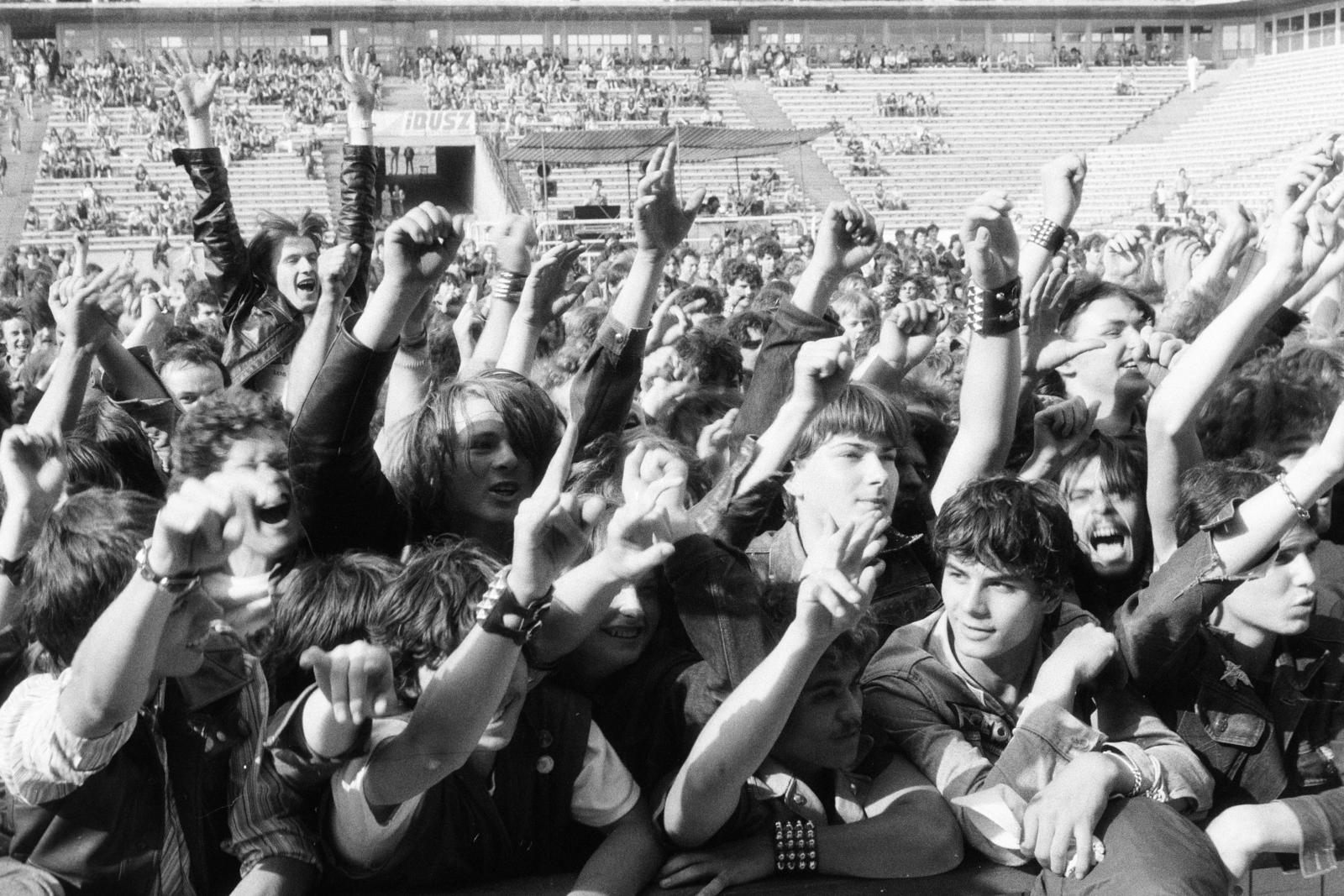 Hungary, Budapest XIV., Kisstadion, a felvétel a Pokolgép együttes koncertjén készült 1986. június 14-én., 1986, Bencseky Mátyás, Budapest, Fortepan #289614