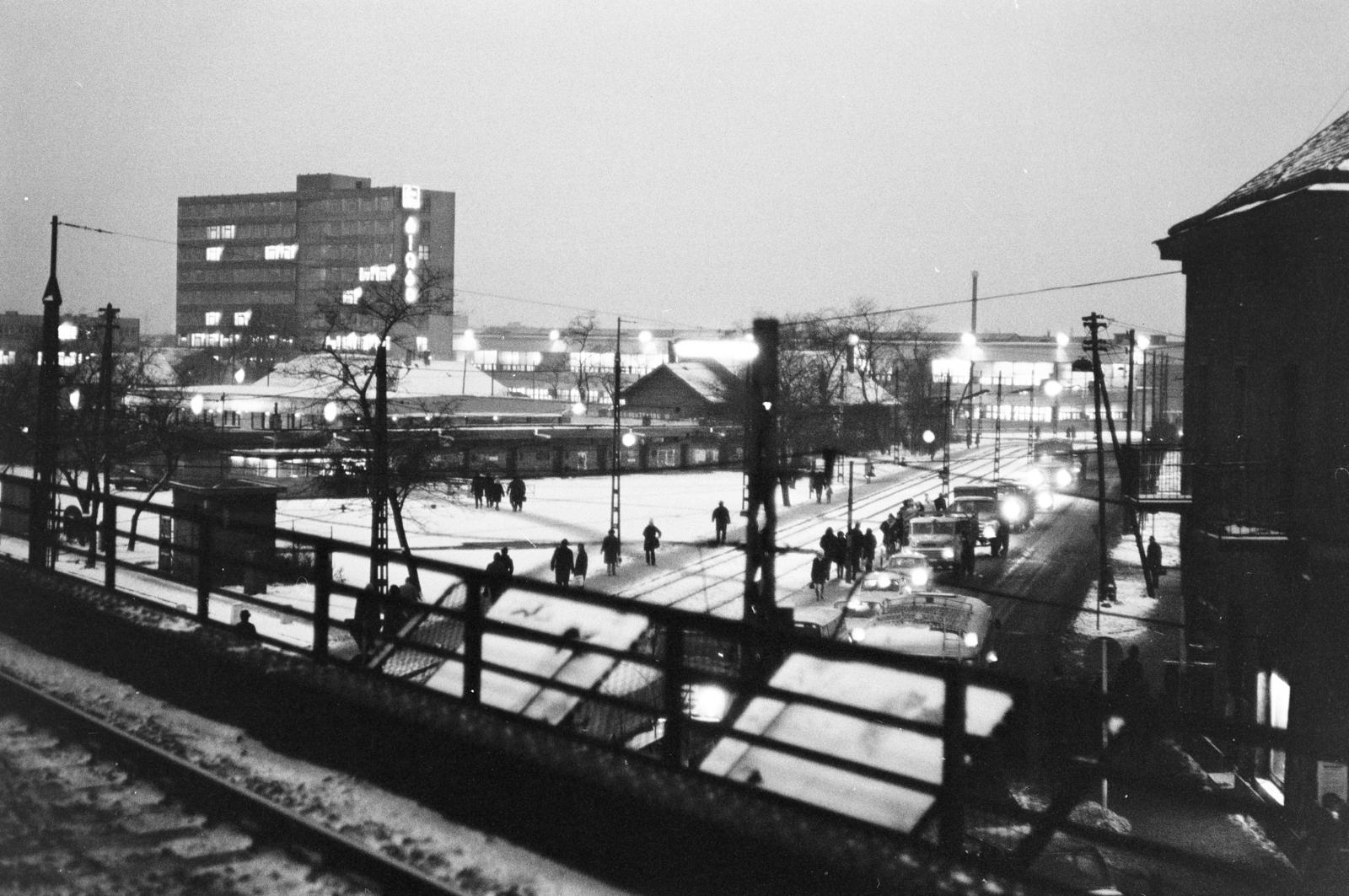Magyarország, Budapest X., kilátás a Kőbánya alsó vasútállomásról a Mázsa tér felé., 1972, Bencseky Mátyás, Budapest, Fortepan #289795