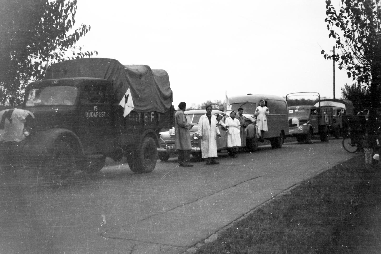 Magyarország, 1956, Fóti István örökösei, forradalom, konvoj, Phänomen Granit, Robur Garant, GAZ M20 Pobeda, Fortepan #290087