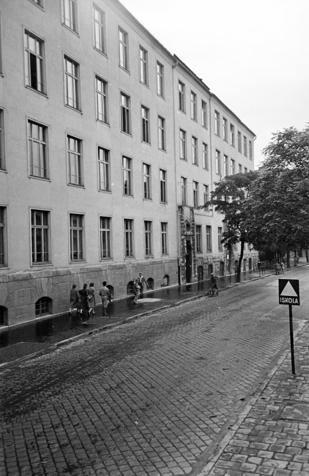 Hungary, Budapest XII., Márvány utca 32., Kossuth Lajos Közgazdasági Technikum (BGSZC Budai Gimnázium és Szakgimnázium)., 1960, Hegyvidéki Helytörténeti Gyűjtemény, Budapest, Fortepan #290198