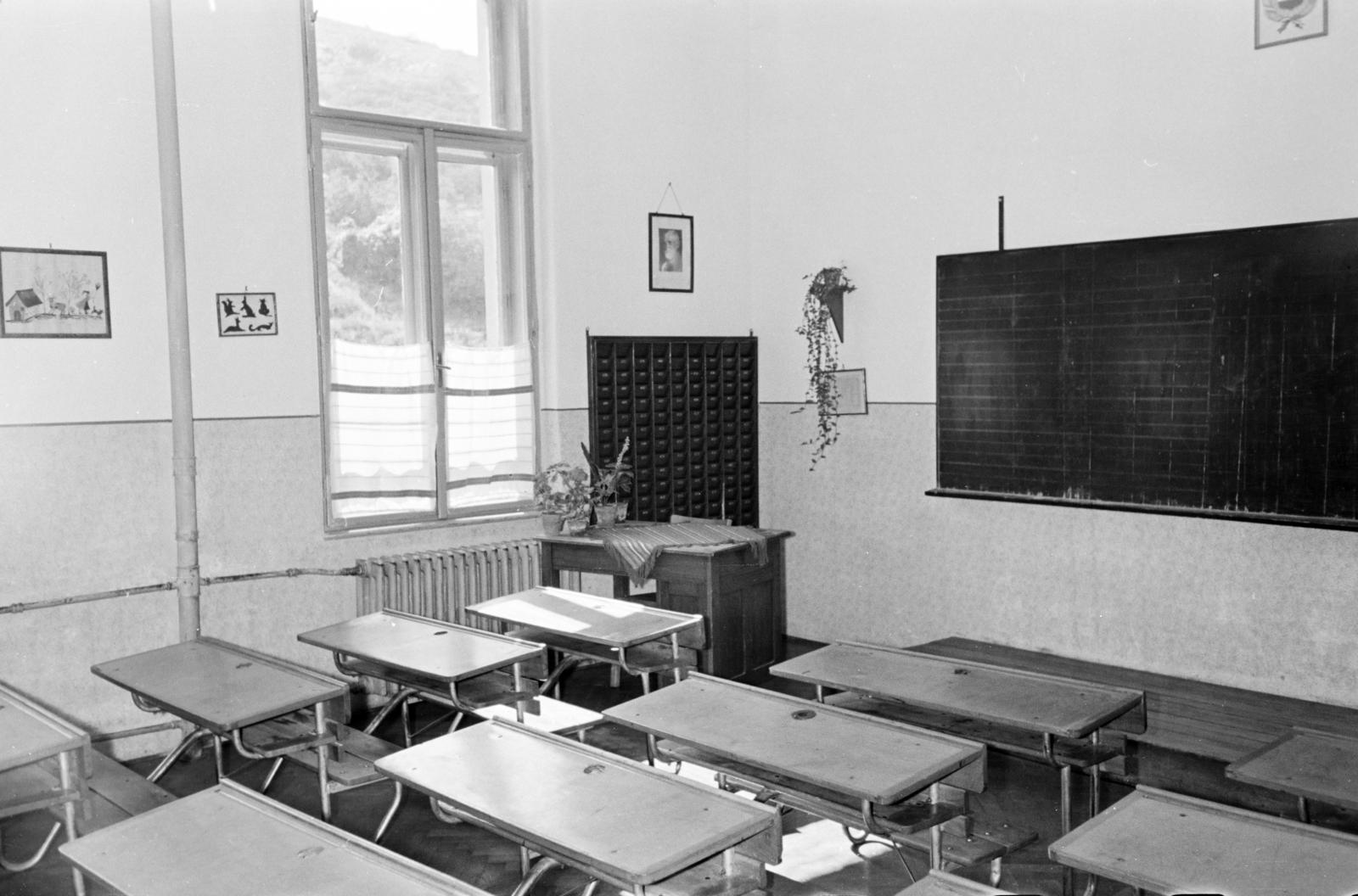 1959, Hegyvidéki Helytörténeti Gyűjtemény, classroom, Fortepan #290316