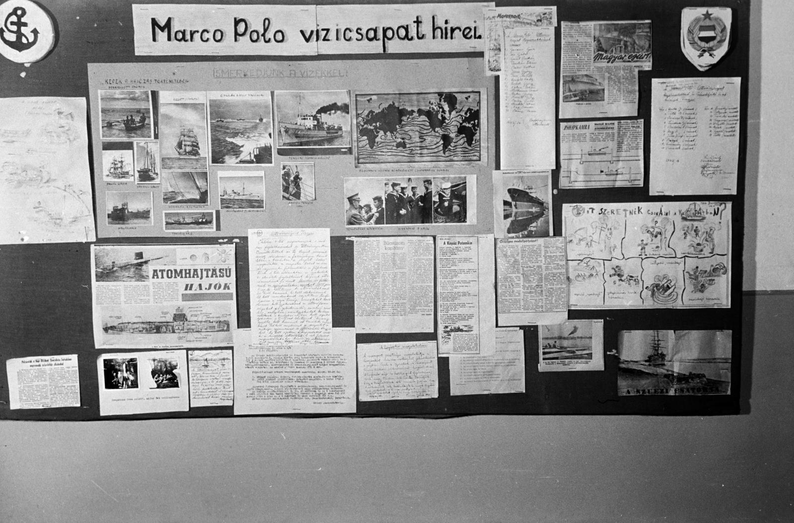 Magyarország, Budapest XII., Csaba utcai Általános Iskola, a Marco Polo vízi úttörőcsapat faliújságja. Az iskola később a Pannonia Sacra Katolikus Általános Iskola nevet vette fel., 1961, Hegyvidéki Helytörténeti Gyűjtemény, iskola, faliújság, Budapest, címer, kép a képben, Fortepan #290368