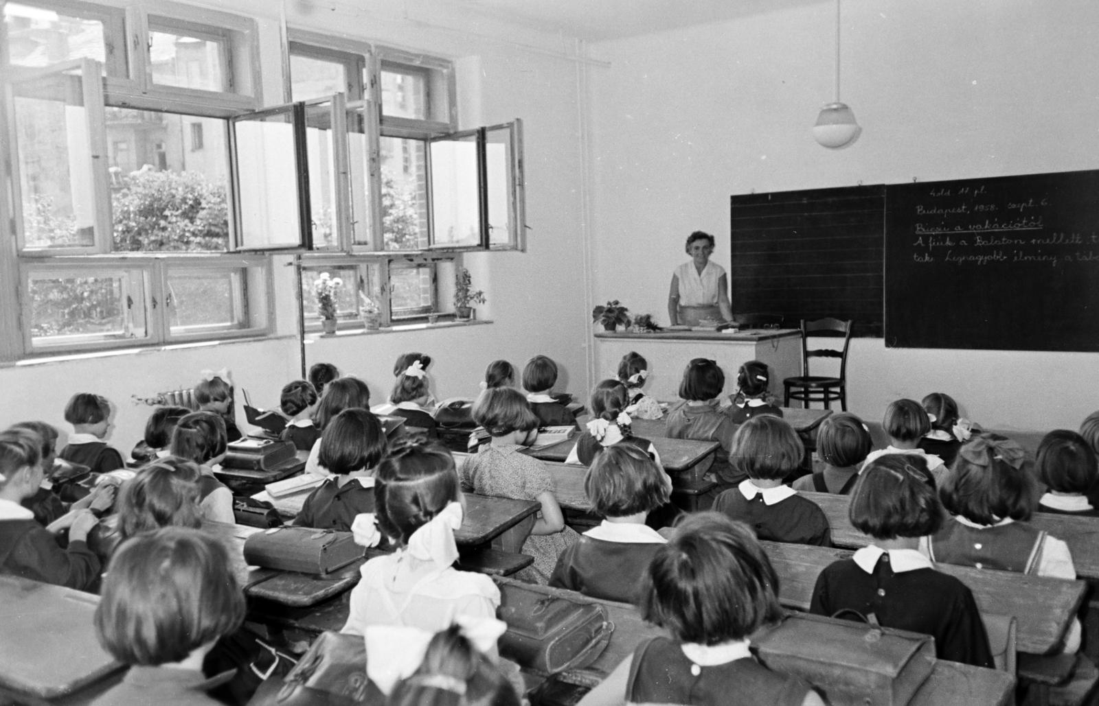 Hungary, Budapest XII., Németvölgyi úti Általános Iskola, a felvétel az egyik tanteremben készült., 1958, Hegyvidéki Helytörténeti Gyűjtemény, school, Budapest, Fortepan #290443