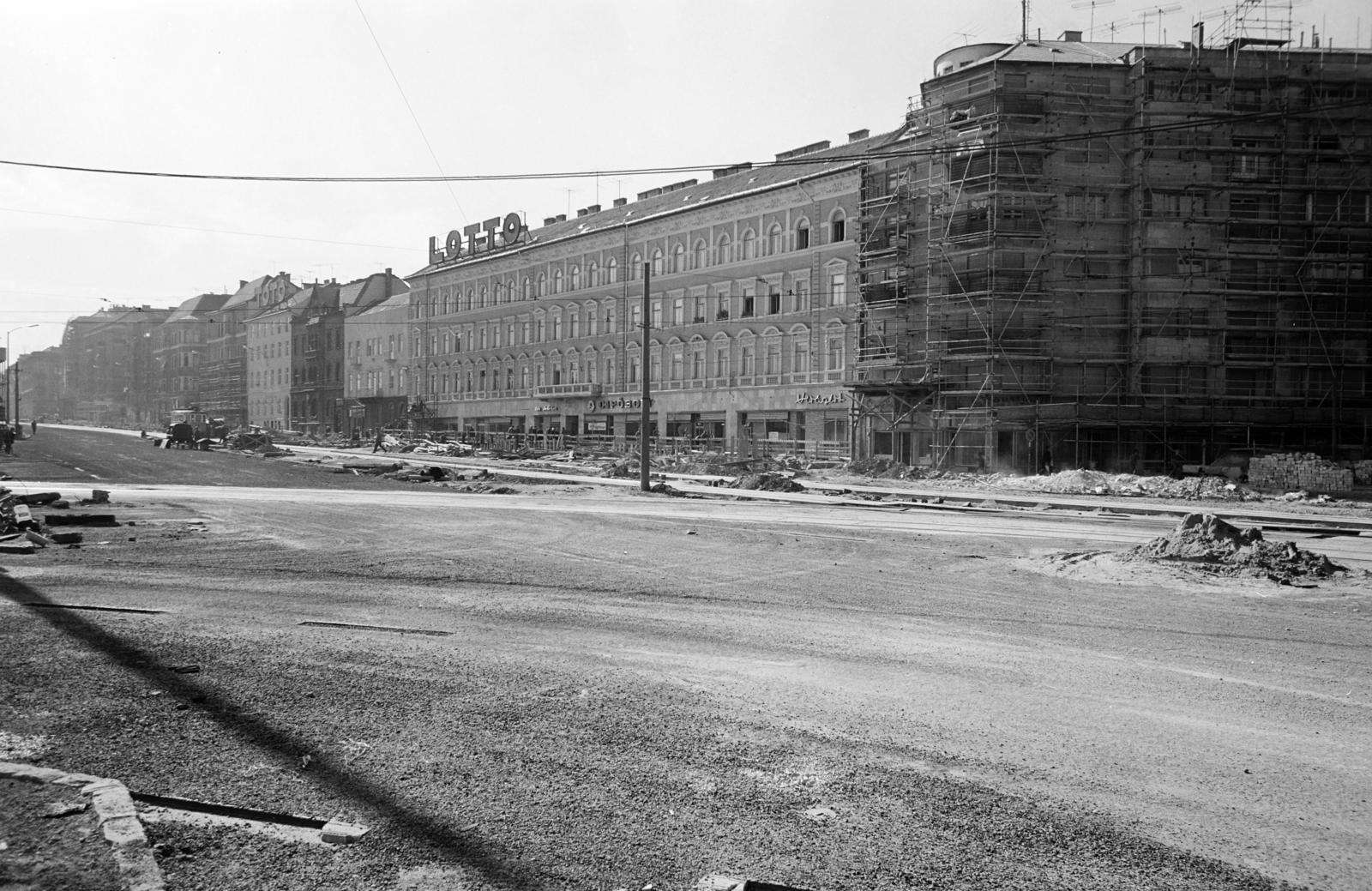 Hungary, Budapest I.,Budapest XII., Krisztina körút a Vérmezőnél, balra az Alkotás utca házsora, jobbra a Magyar Jakobinusok tere., 1972, Hegyvidéki Helytörténeti Gyűjtemény, Budapest, Fortepan #290482