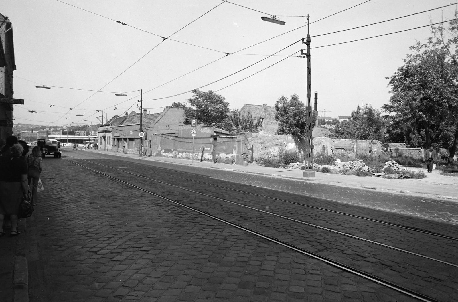 Magyarország, Budapest XII.,Budapest I., Alkotás utca a Királyhágó utca és a Déli pályaudvar közötti szakaszon., 1971, Hegyvidéki Helytörténeti Gyűjtemény, Budapest, Fortepan #290514