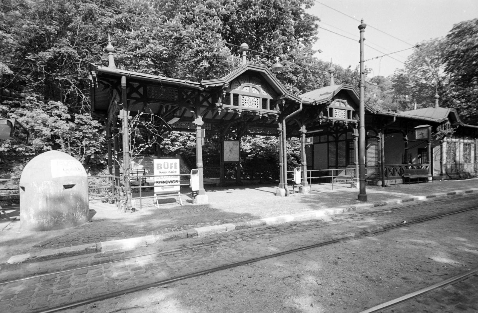 Magyarország, Budapest XII., Zugliget, villamos-végállomás., 1967, Hegyvidéki Helytörténeti Gyűjtemény, Budapest, Fortepan #290533