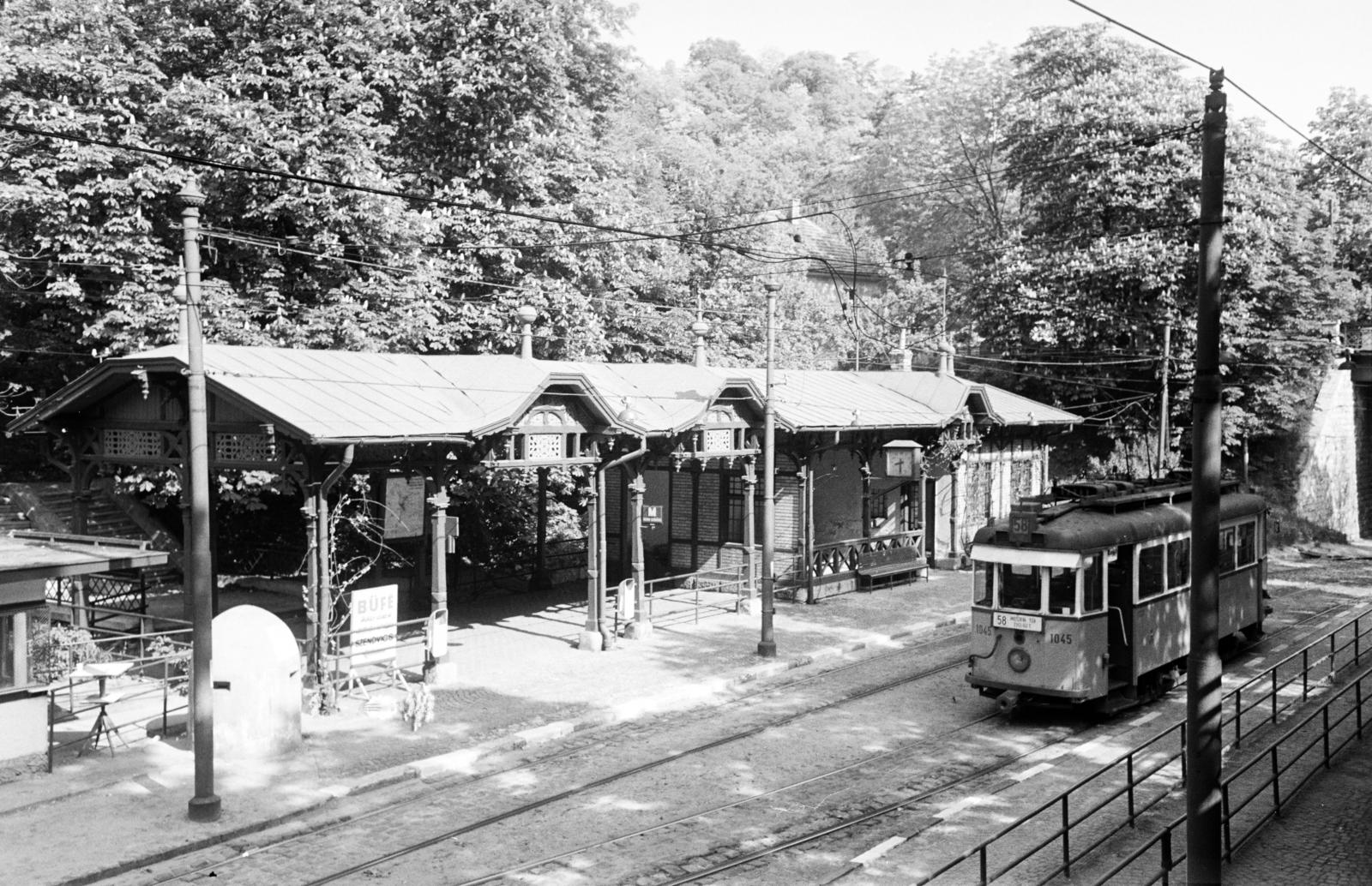 Hungary, Budapest XII., Zugliget, villamos-végállomás., 1967, Hegyvidéki Helytörténeti Gyűjtemény, tram stop, Budapest, Fortepan #290539