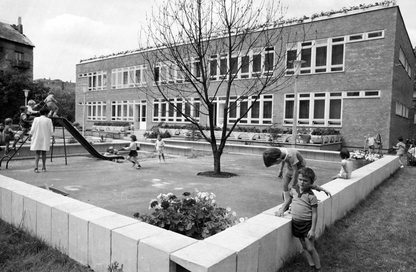 Hungary, Budapest XII., Kiss János altábornagy utca 40. szám alatti Tanítóképző Főiskola Gyakorlóóvodája., 1971, Hegyvidéki Helytörténeti Gyűjtemény, Budapest, Fortepan #290549