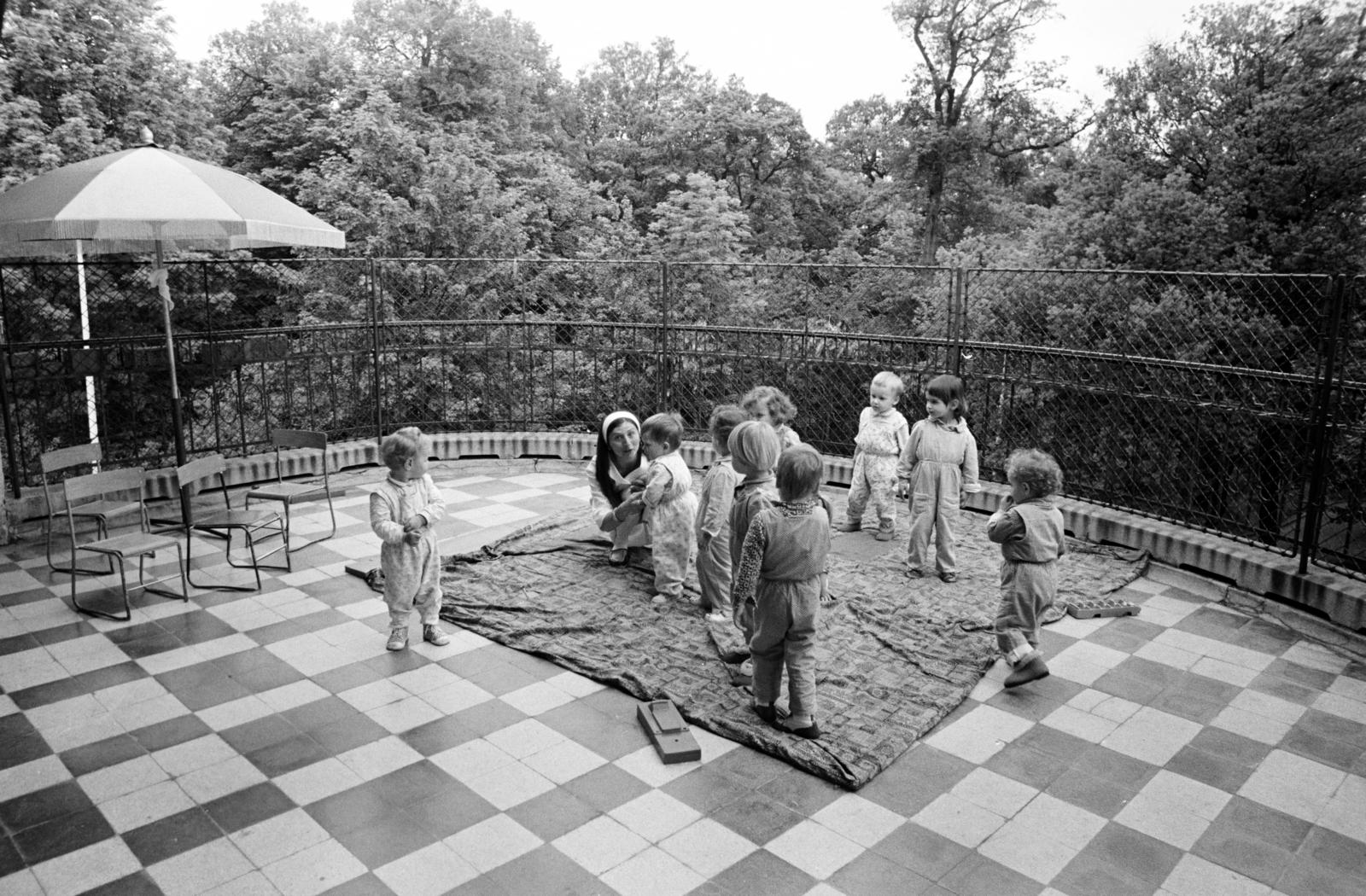 Magyarország, Budapest XII., Béla király út 20., Svábhegyi Gyermekkórház., 1964, Hegyvidéki Helytörténeti Gyűjtemény, Gyermekotthon, Budapest, Fortepan #290561
