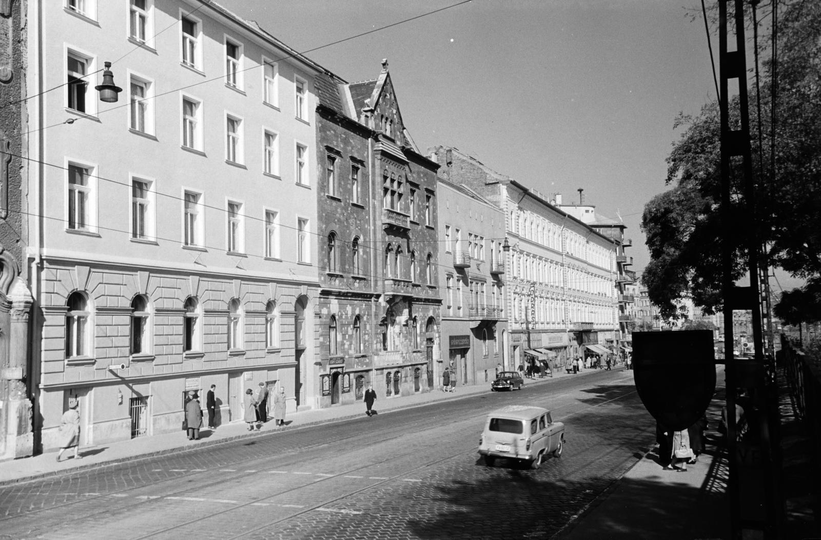 Hungary, Budapest XII.,Budapest I., az Alkotás utca házsora a Déli pályaudvarnál, a Schwartzer Ferenc utca és a Magyar Jakobinusok tere között., 1968, Hegyvidéki Helytörténeti Gyűjtemény, Budapest, Fortepan #290607