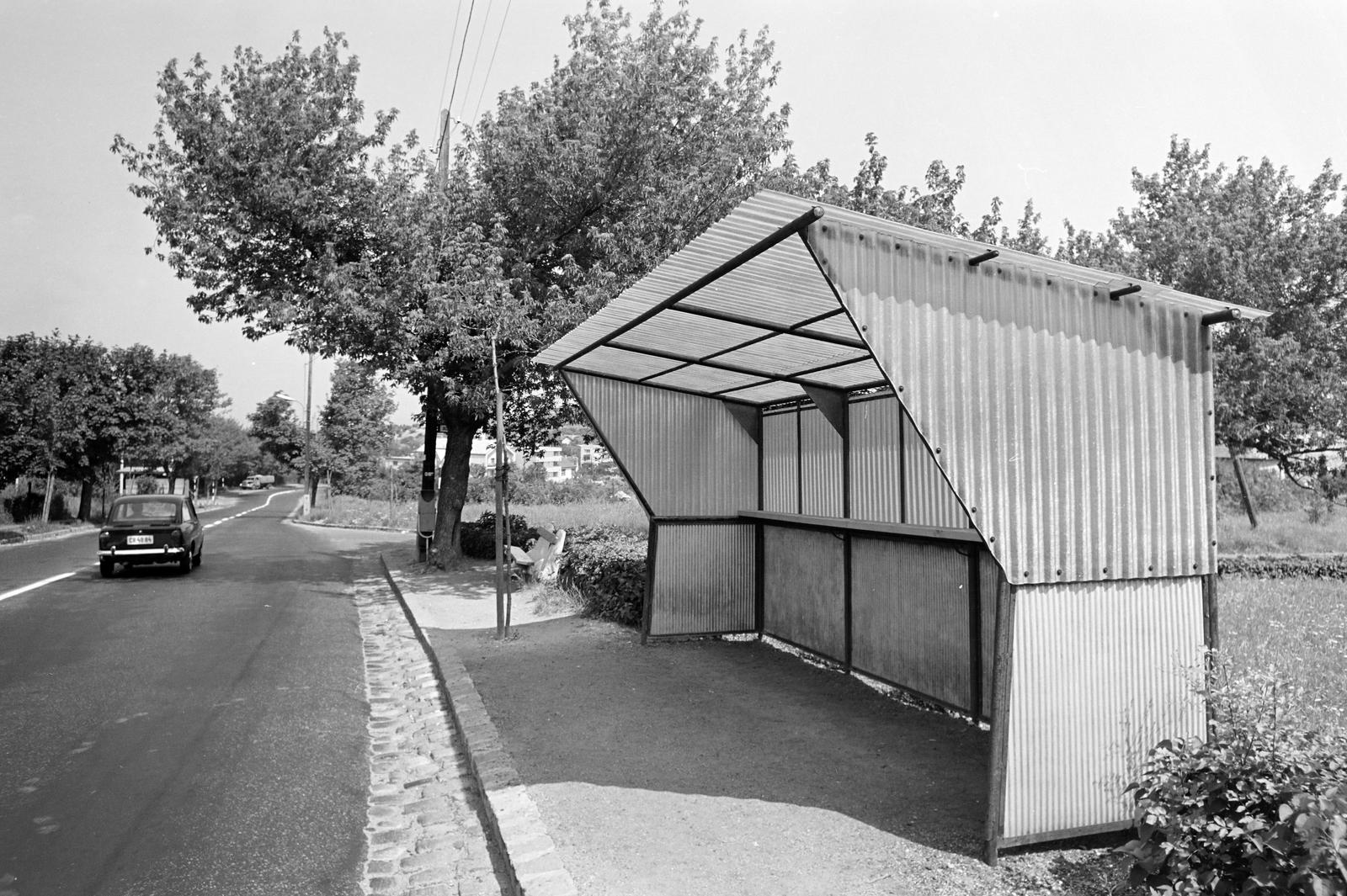1970, Hegyvidéki Helytörténeti Gyűjtemény, bus stop, Fortepan #290653