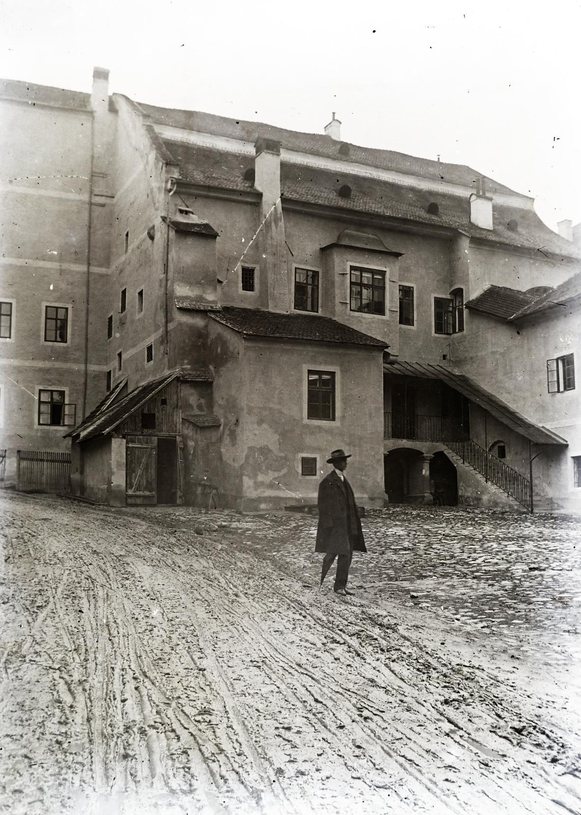 Szlovákia, Besztercebánya, a Kammerhof, más néven kamarapalota épületegyüttese., 1914, Hodosi Róbert, épület, sár, Fortepan #291115