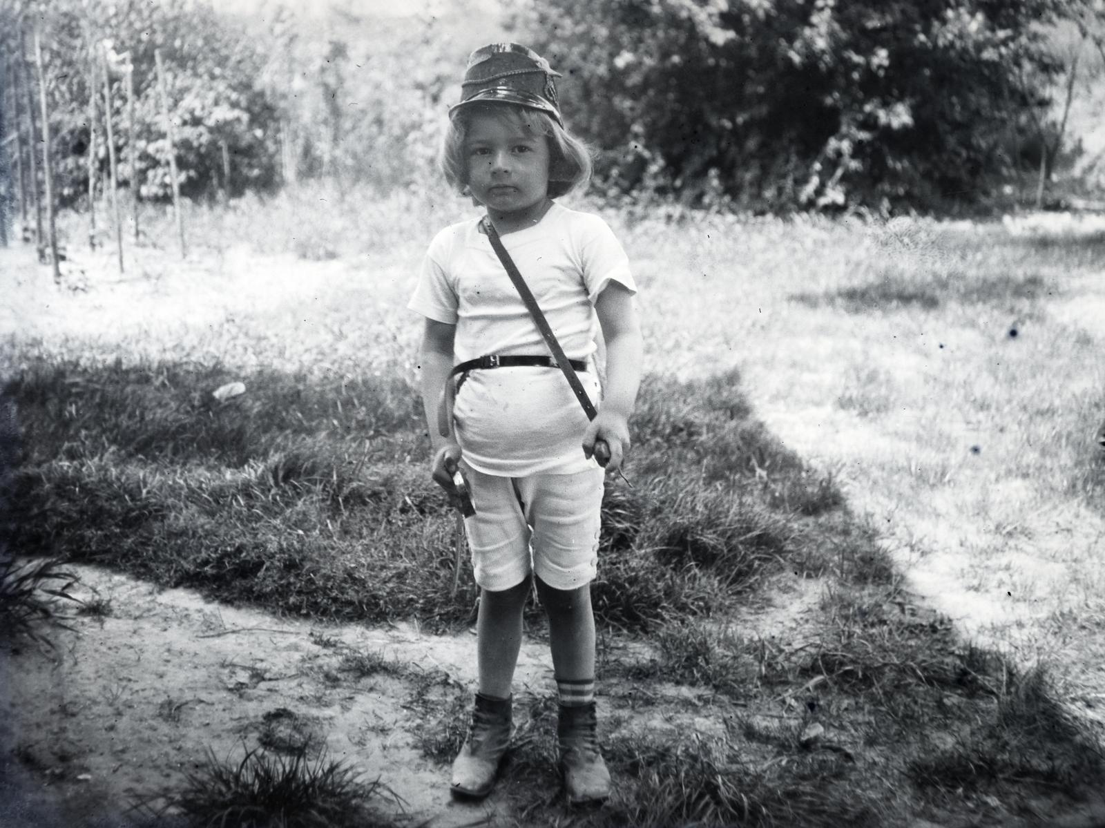 1915, Hodosi Róbert, plaing soldier, kid, Fortepan #291119
