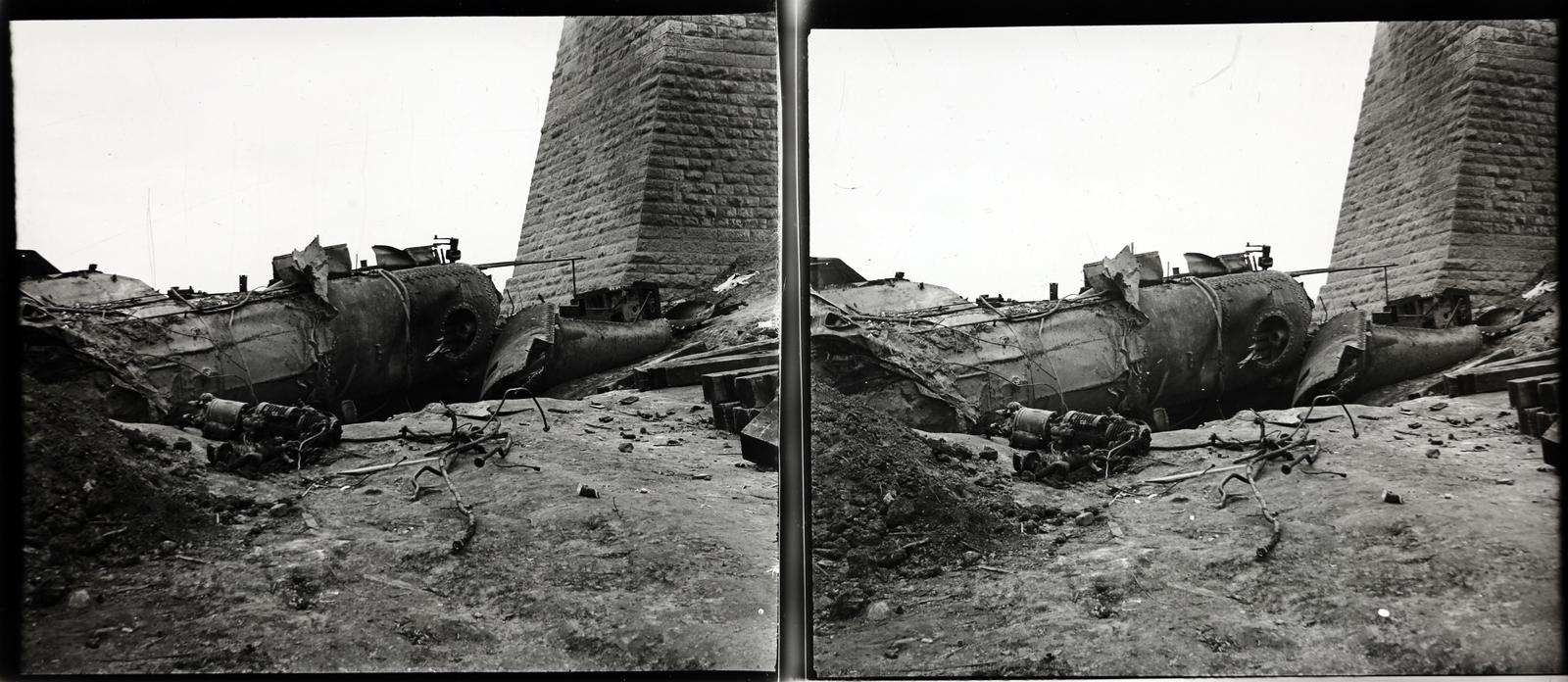 Hungary, Biatorbágy, a felvétel a vasúti viaduktnál az 1931. szeptember 13-i merénylet után készült., 1931, Simó György, stereophoto, viaduct, railway accident, bridge, Fortepan #291161