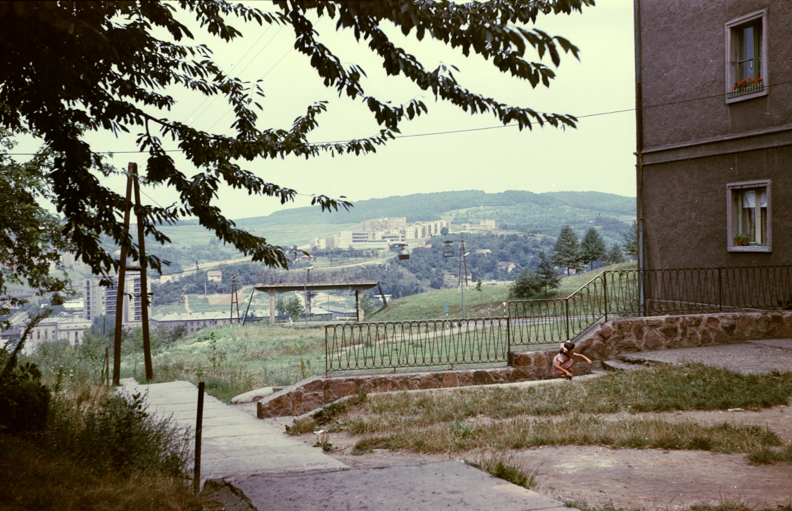Hungary, Komló, kilátás a Pécsi út felől Szilvás felé., 1969, Építésügyi Dokumentációs és Információs Központ, VÁTI, colorful, Fortepan #29124