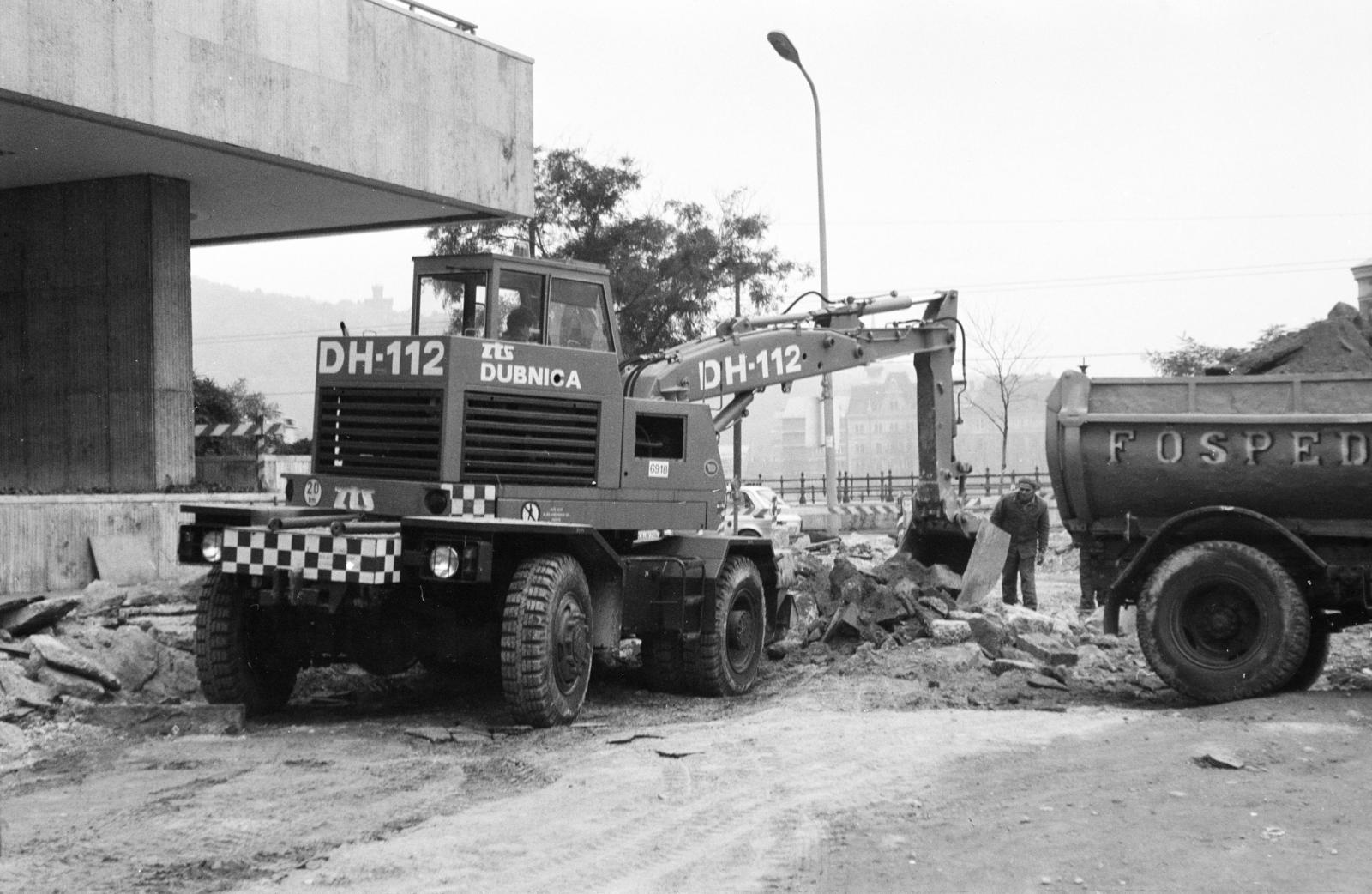 1987, Szerényi Gábor, excavator, Fortepan #291244