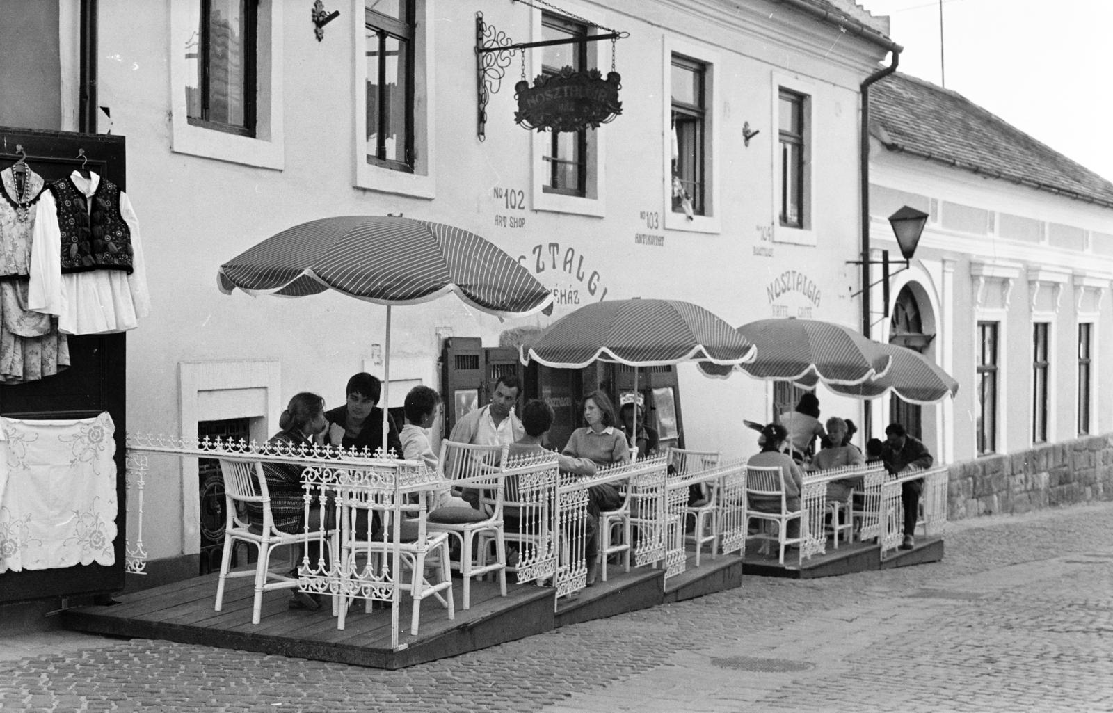 Hungary, Szentendre, Bogdányi út (Vöröshadsereg utca) 2., Nosztalgia kávéház., 1988, Szerényi Gábor, Fortepan #291257