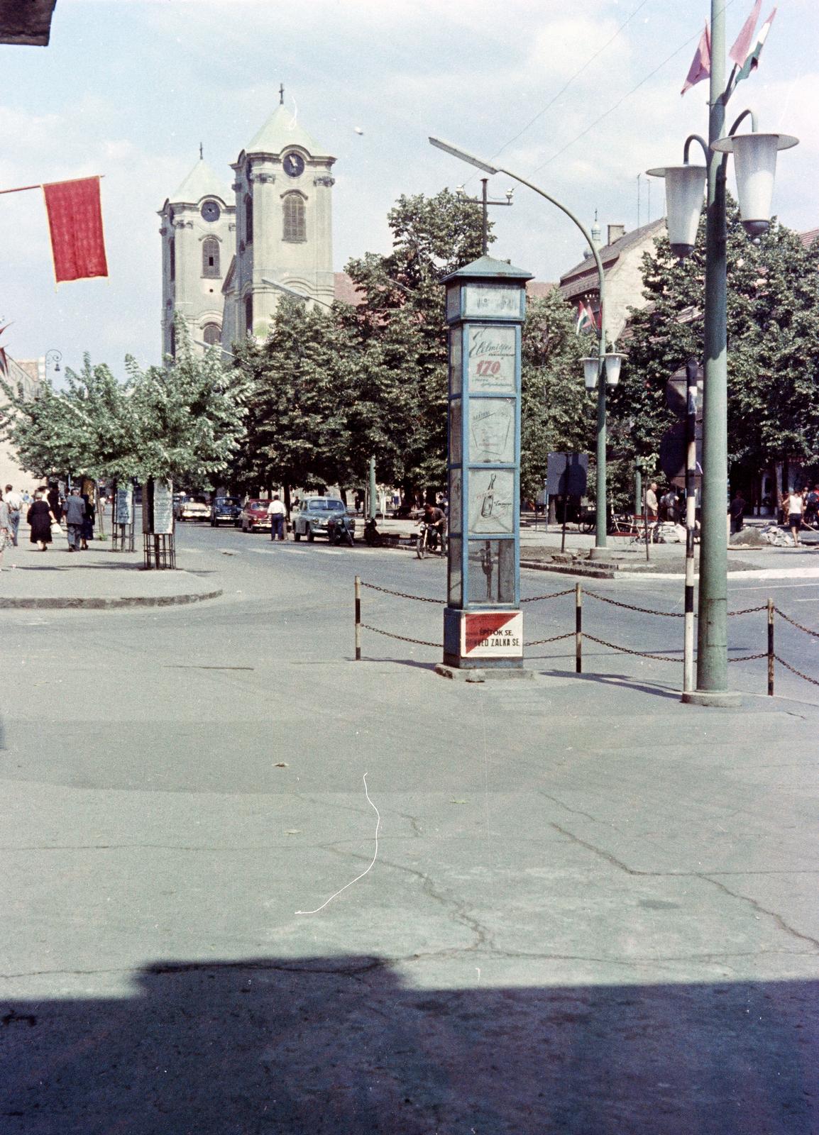 Hungary, Gyöngyös, Fő tér, Szent Bertalan-templom., 1964, Kovács Gyöngyi, Fortepan #291455