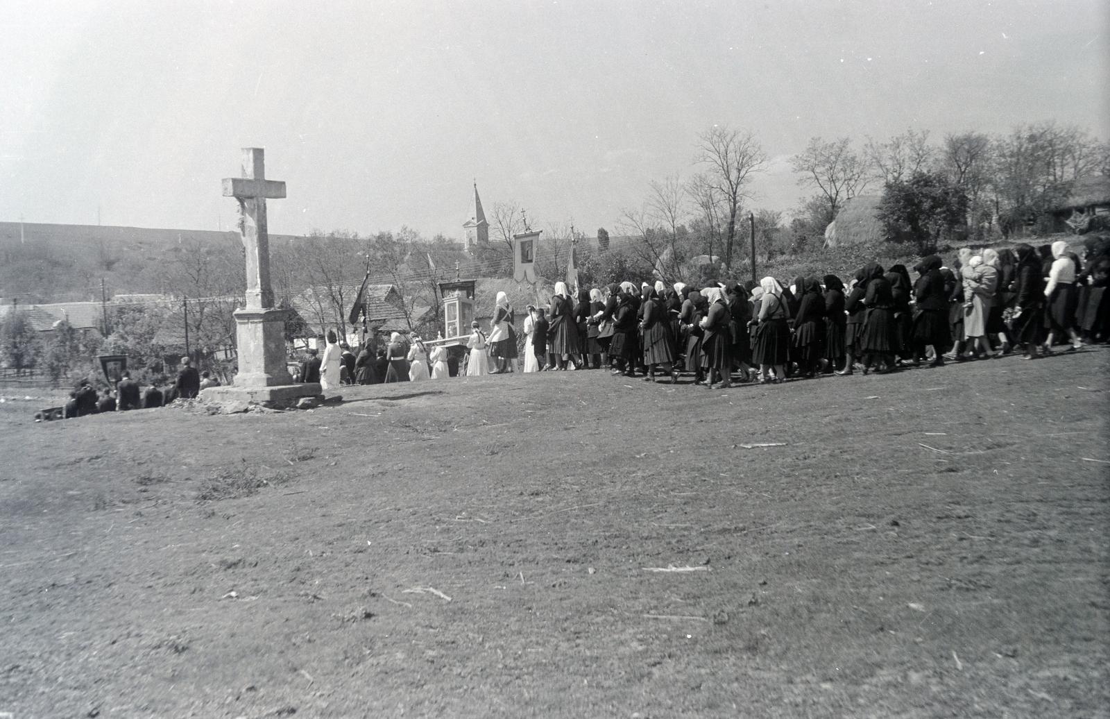 1968, Kovács Gyöngyi, kereszt_jelkép, zarándoklat, Fortepan #291504
