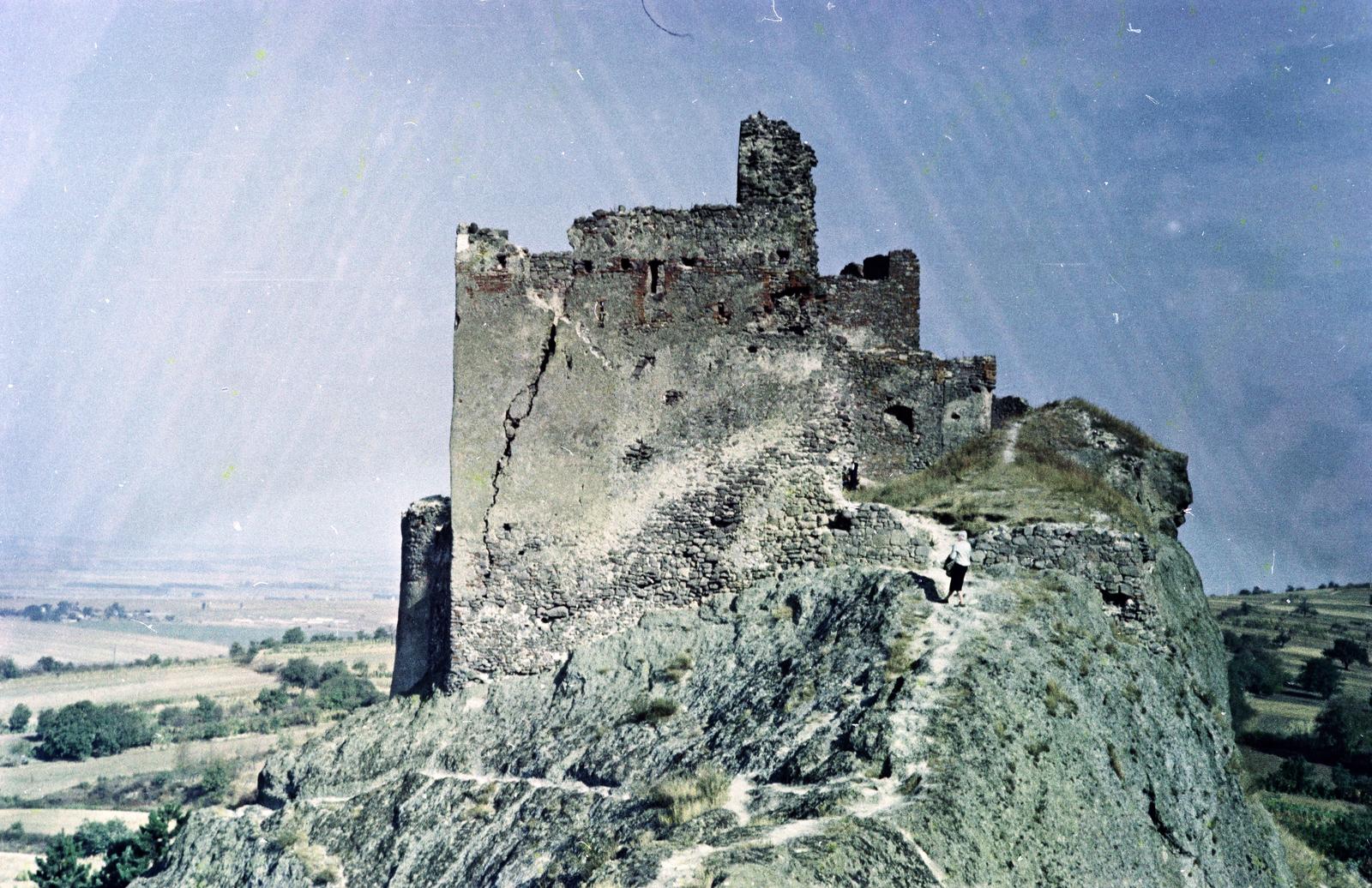 Magyarország, Boldogkőváralja, Boldogkő vára, a felvétel az Oroszlán-szikla felől készült., 1961, Kovács Gyöngyi, várrom, Fortepan #291516