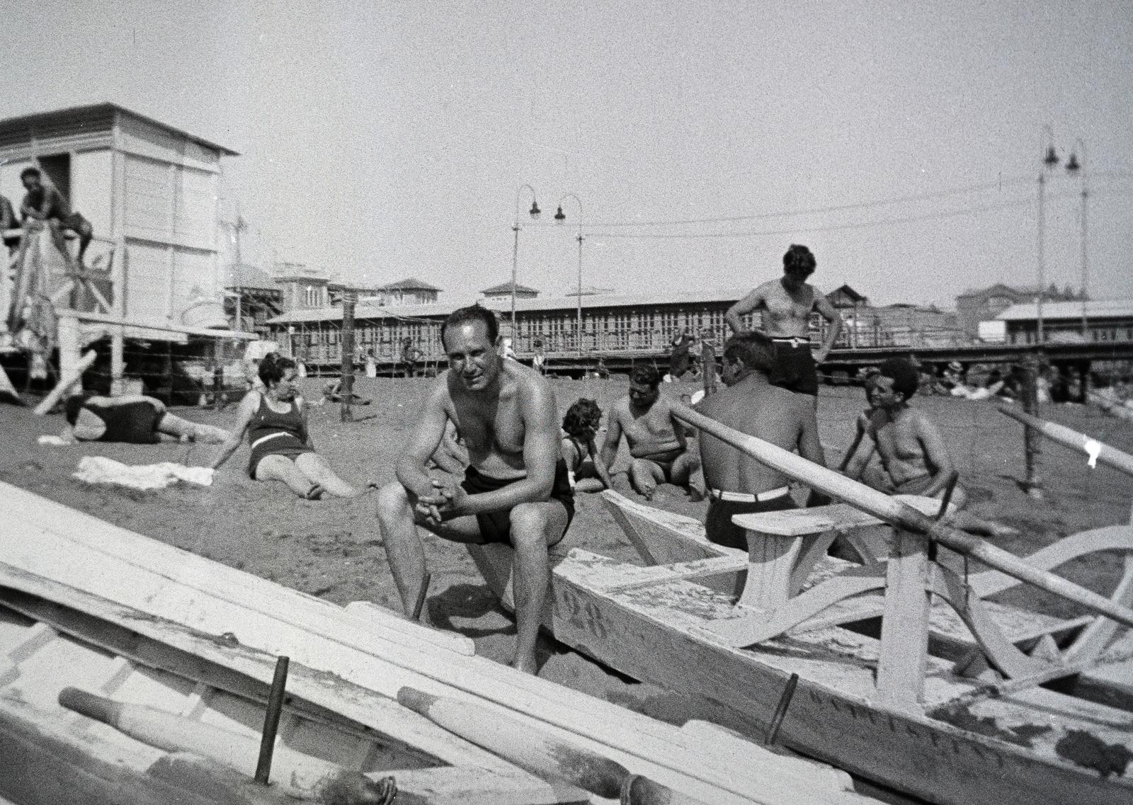 Olaszország, Ostia, tengerpart, a felvétel a Stabilimento Roma (Panettone) közelében készült., 1930, Nagy Emese, Fortepan #291640