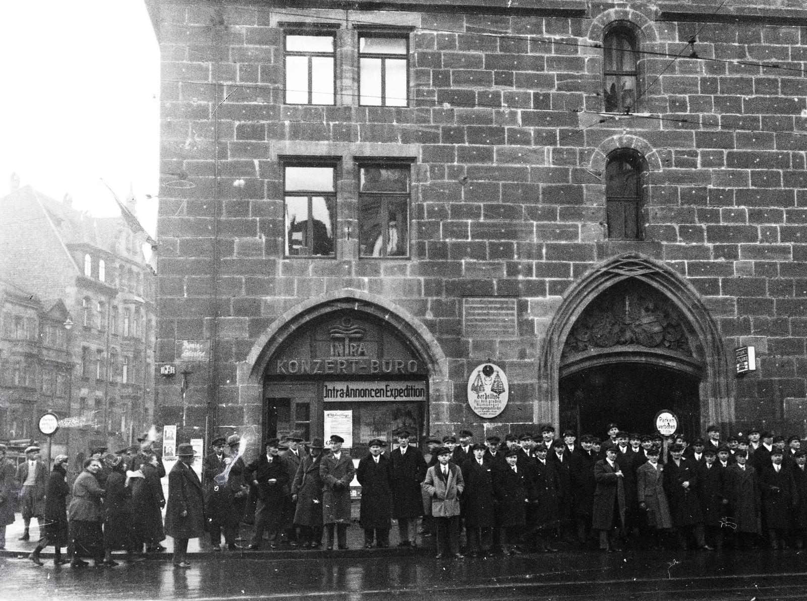 Németország, Nürnberg, Pfannenschmiedsgasse, Mauthalle. Az Országos Magyar Dalosszövetség küldöttsége., 1930, Nagy Emese, Fortepan #291693