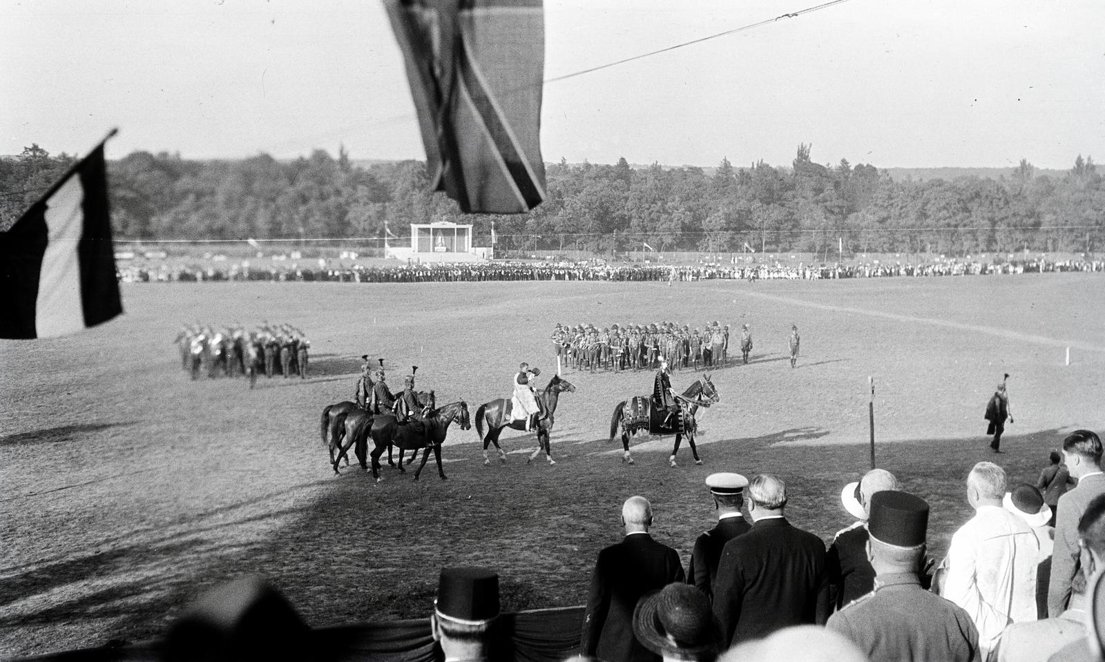 Magyarország, Gödöllő, 4. Nemzetközi Cserkész Világtalálkozó (Jamboree). A felvétel Horthy Miklós kormányzó látogatása alkalmával készült az Arénában., 1933, Nagy Emese, cserkész, Fortepan #291734