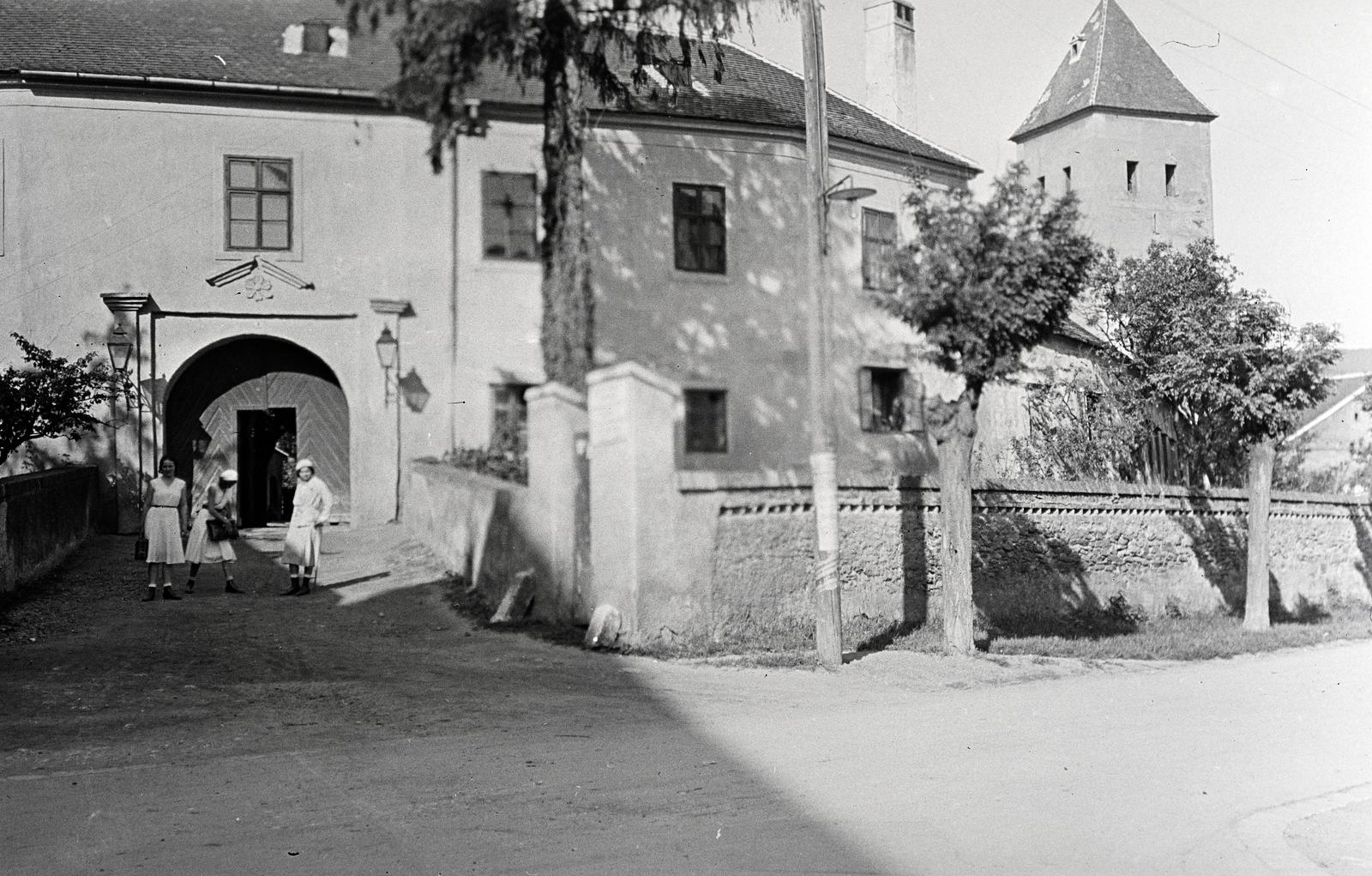 Magyarország, Kőszeg, a Jurisics vár Rajnis utca felőli bejárata., 1932, Nagy Emese, bejárat, Fortepan #291756