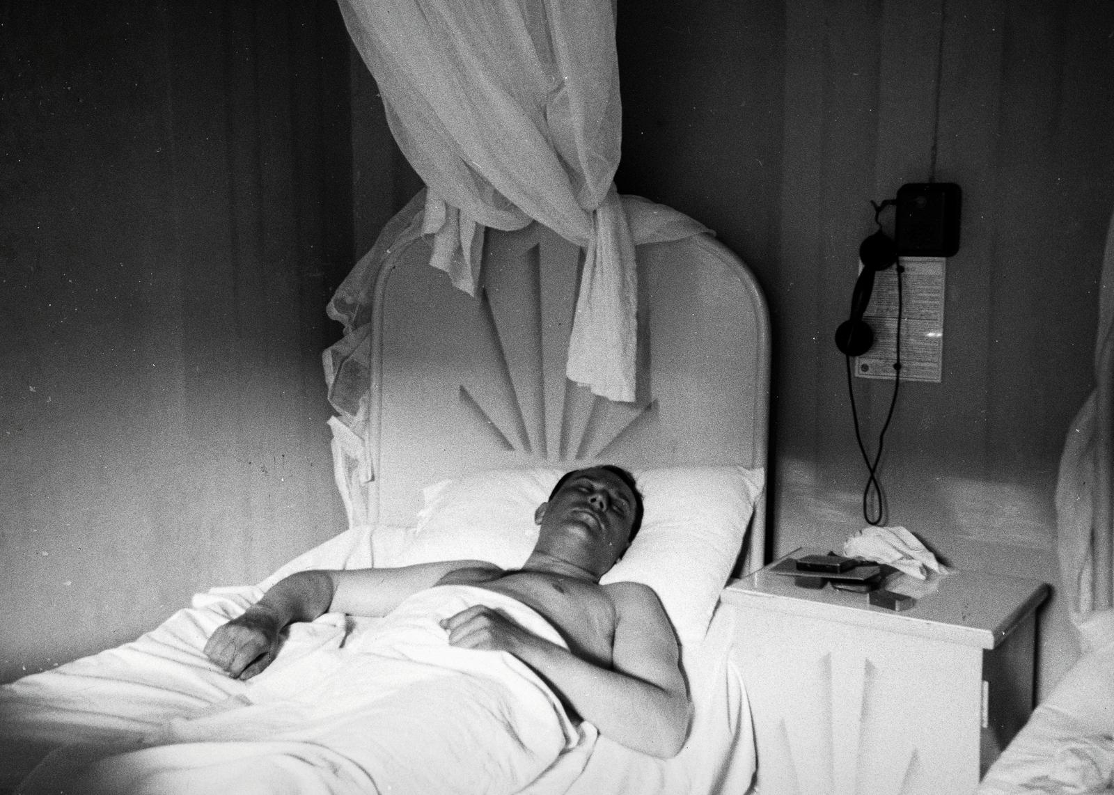 1935, Nagy Emese, háton fekvés, telefon, fekhely, Fortepan #291888