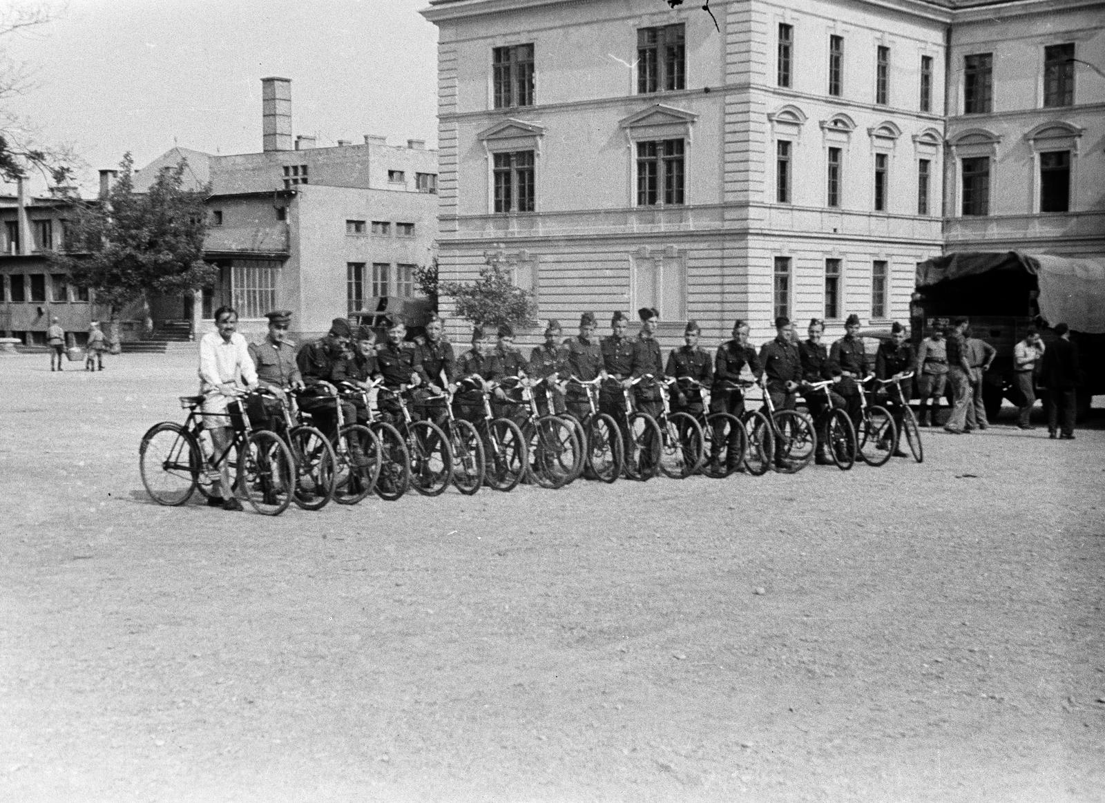 1961, Dusik, katonaság, kerékpáros alakulat, Fortepan #291934